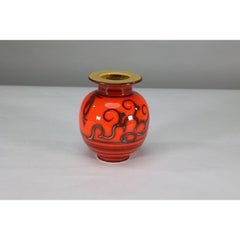 Gouda Holland. A Flora Tokio vase model 920
