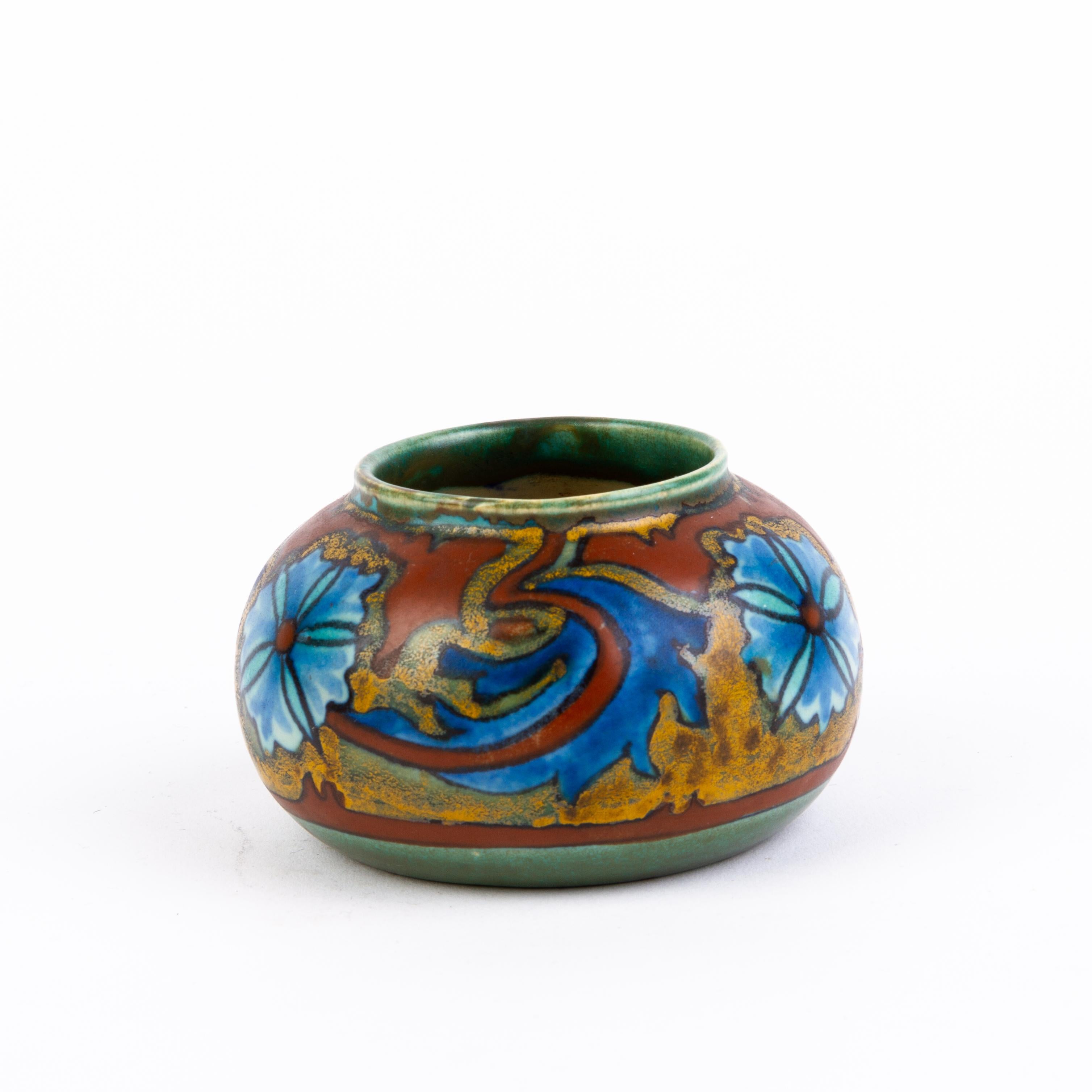20th Century Gouda Holland Dutch Art Nouveau Pottery Vase For Sale