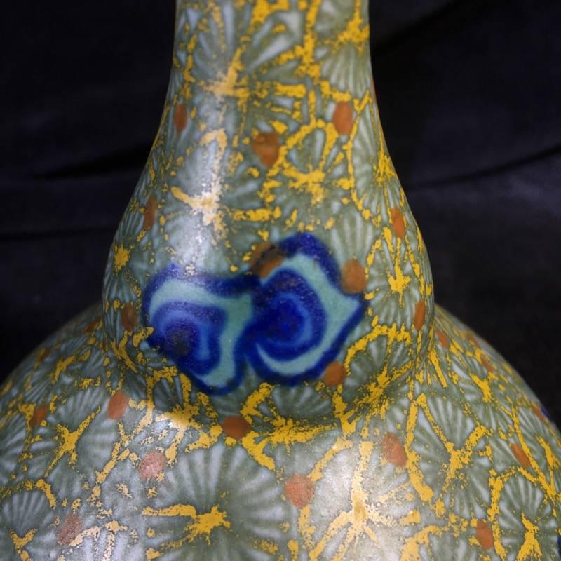 Dutch Gouda vase with 'Merapi' pattern, flowers, circa 1925