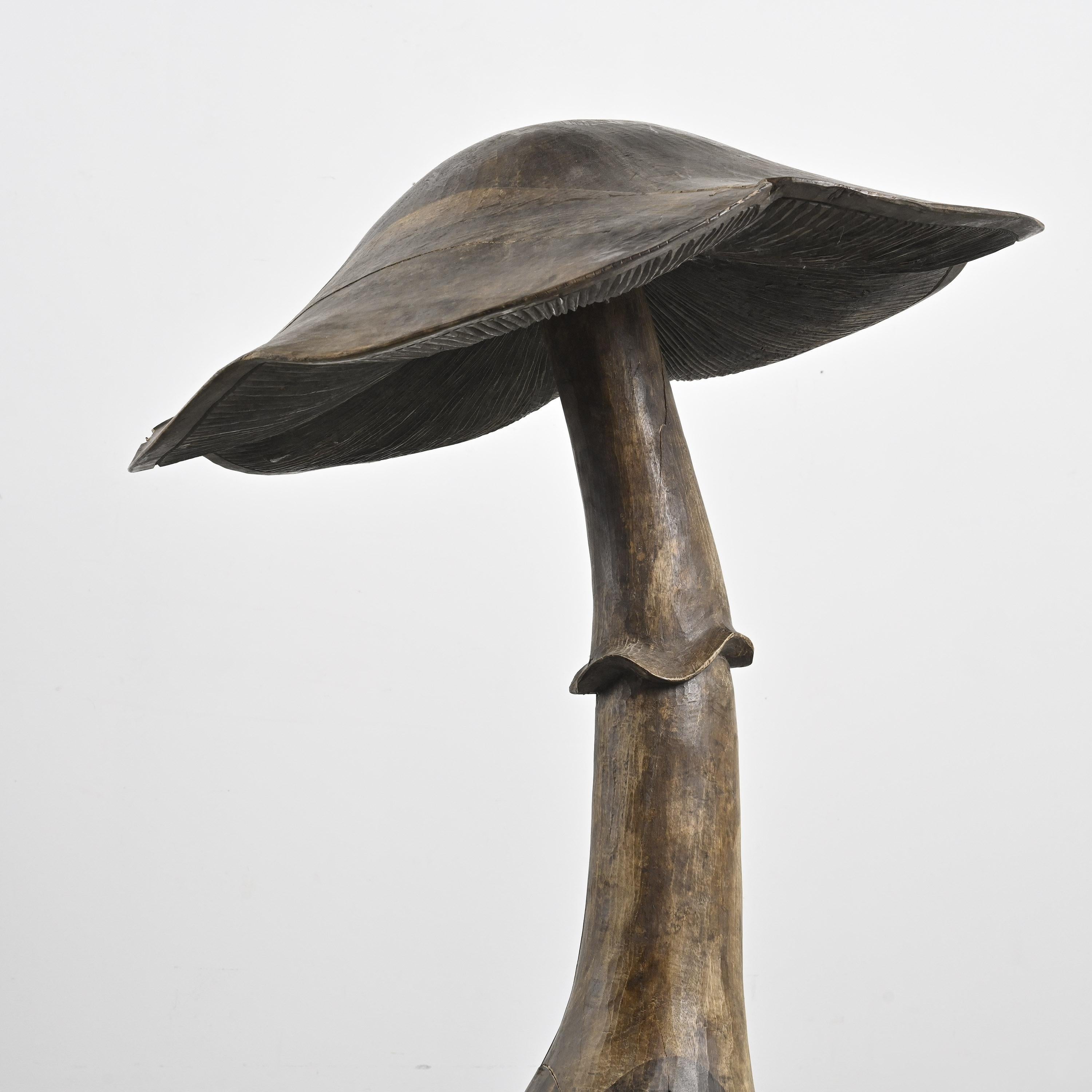 Gouged wooden Mushroom by Robert and Trix Haussmann, circa 1970 In Fair Condition For Sale In VILLEURBANNE, FR