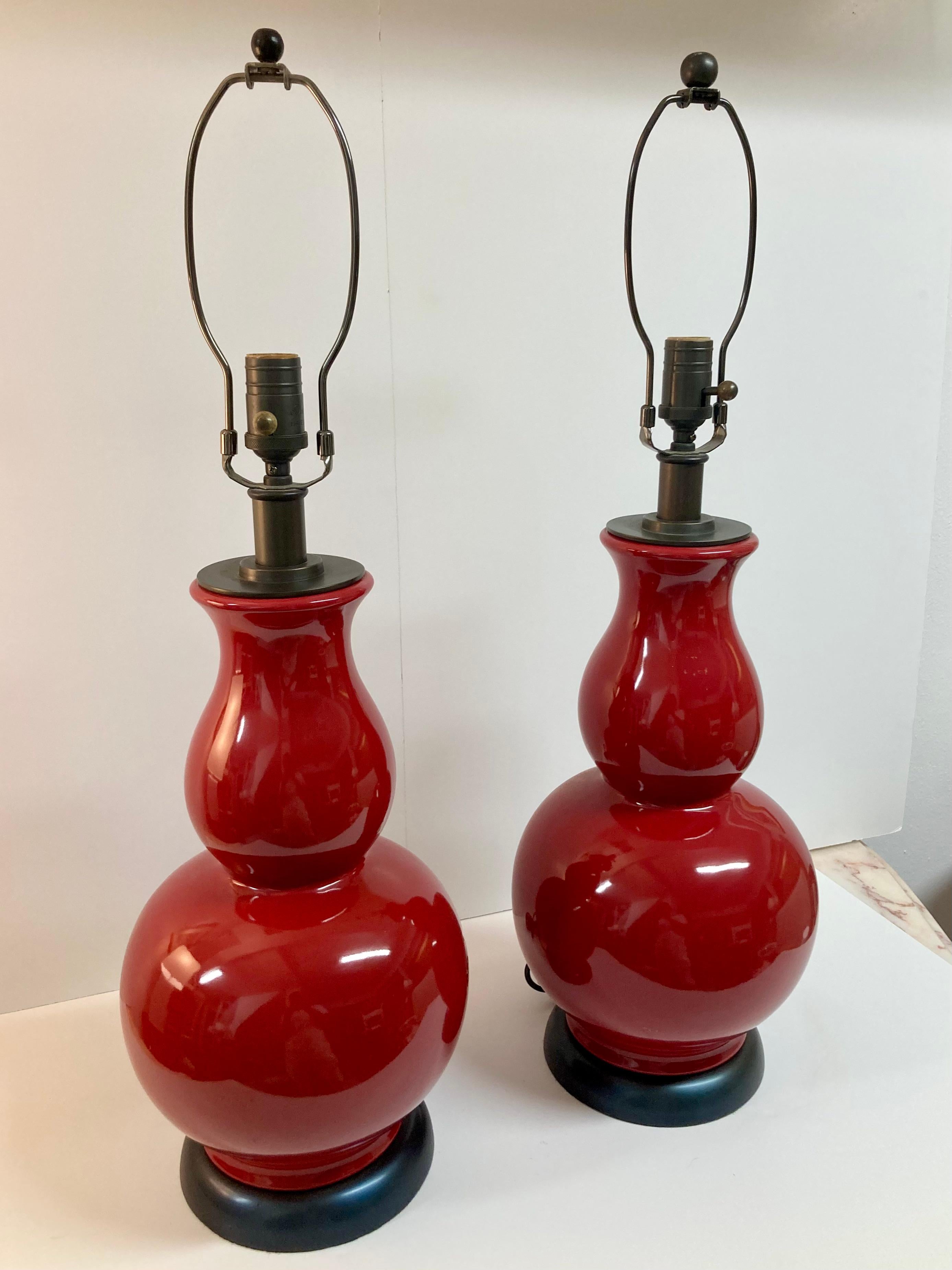 Gourd Shaped Apple Red Glazed Ceramic Table Lamps, a Pair 1