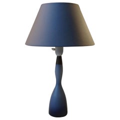 Lampe de bureau en verre bleu nuit en forme de gourde dans un coffret de Holmegaard