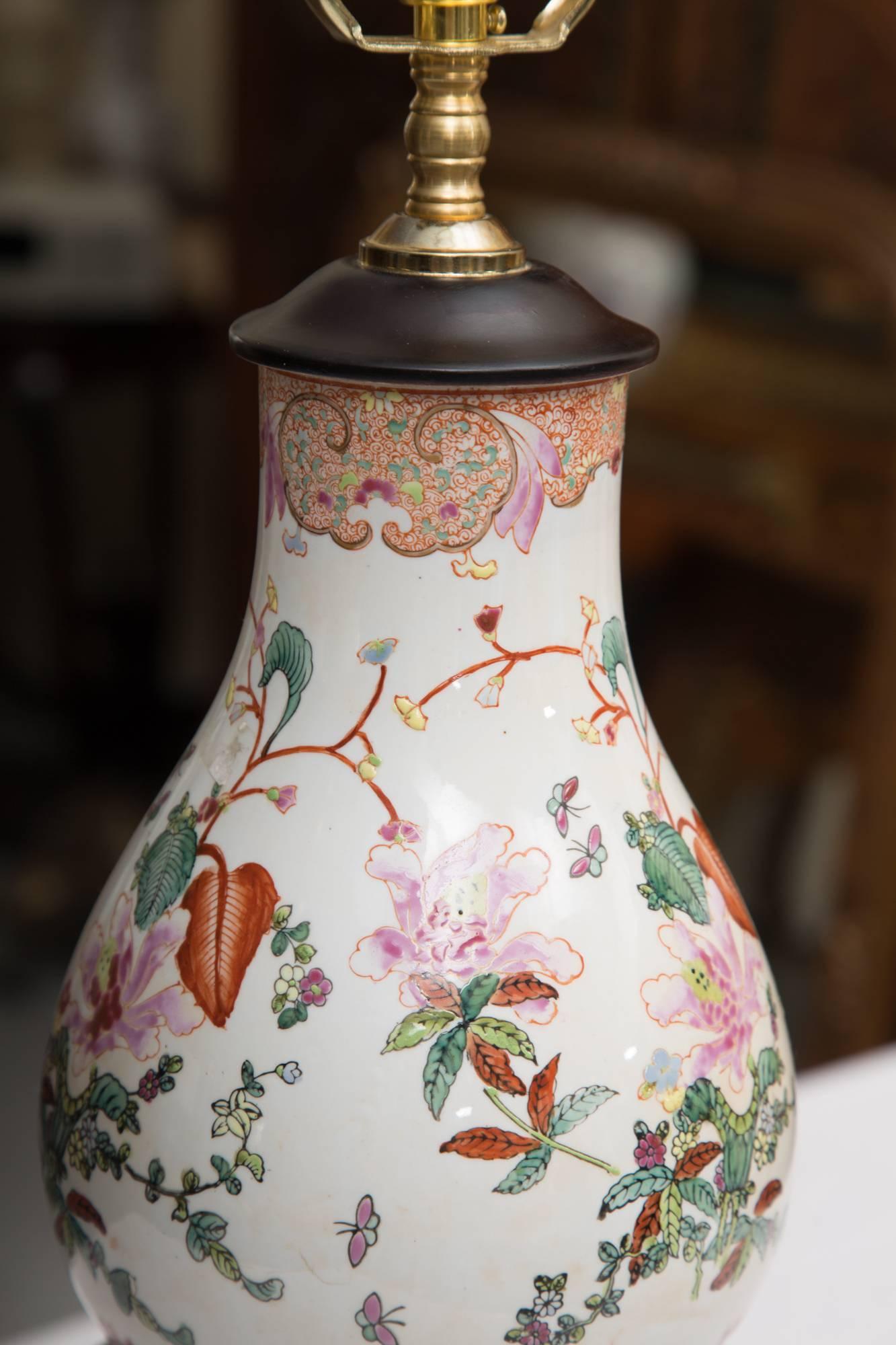 Gourd Shaped Table Lamp with Floral Design 1