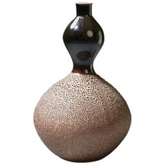 Graceful Japanese Gourd Vase, Black and Brown Glazed Textured Ceramic, 20th Cent