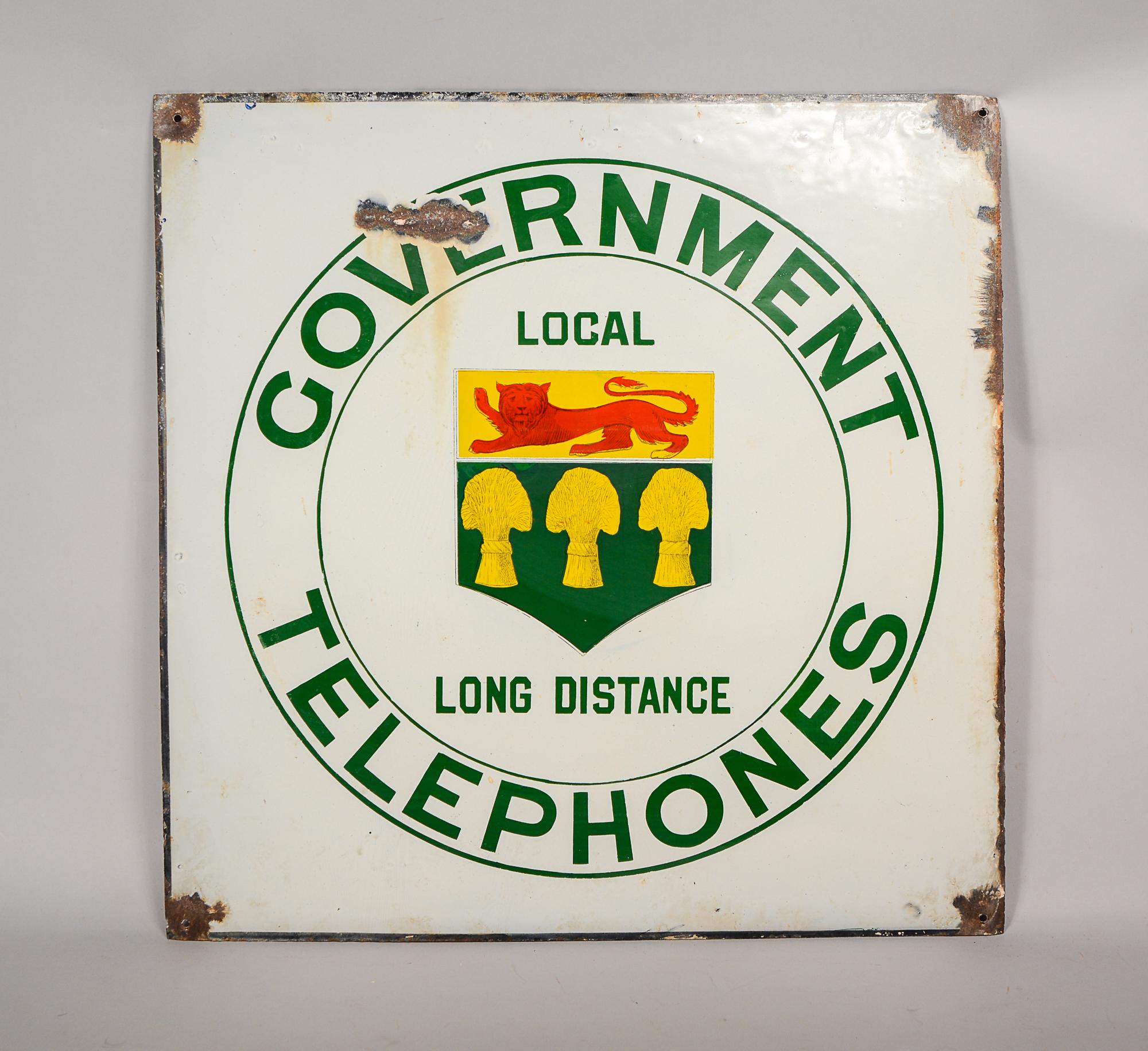 Doppelseitiges Porzellanschild der Regierungs Telephones Kanada (Stahl) im Angebot