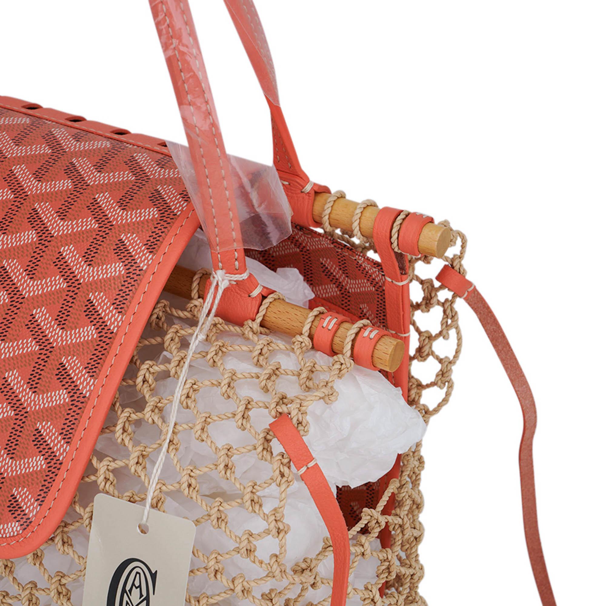 Goyard Aligre Bag Limited Edition Rafia and Coral Coated Canvas For Sale 4