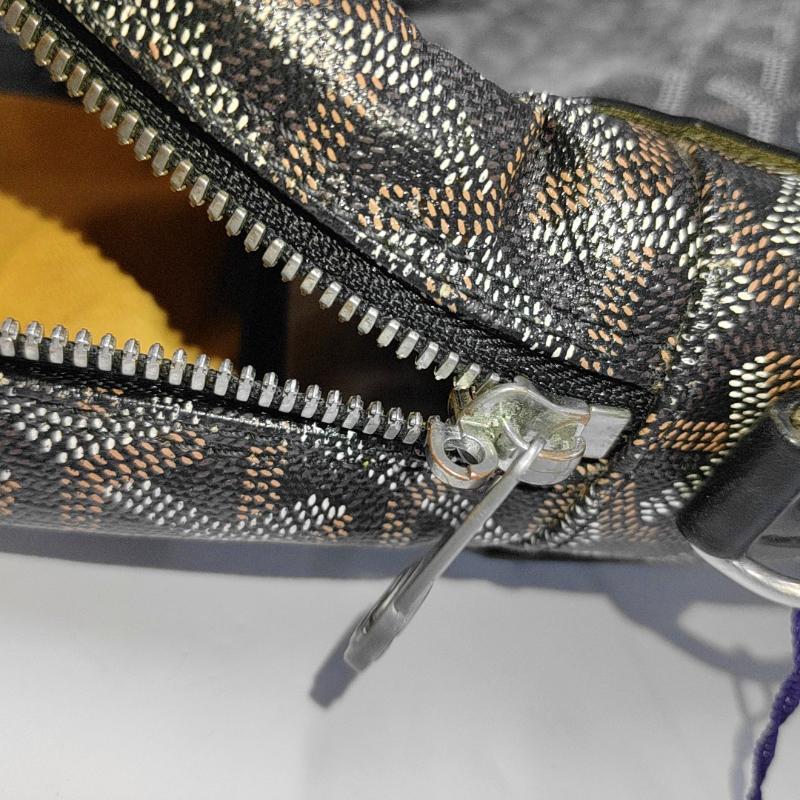 Goyard Ambassade Document Case MM Handbag Goyardine and Leather Silver Hardware For Sale 9