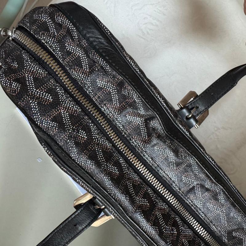 Goyard Ambassade Document Case MM Handbag Goyardine and Leather Silver Hardware For Sale 12