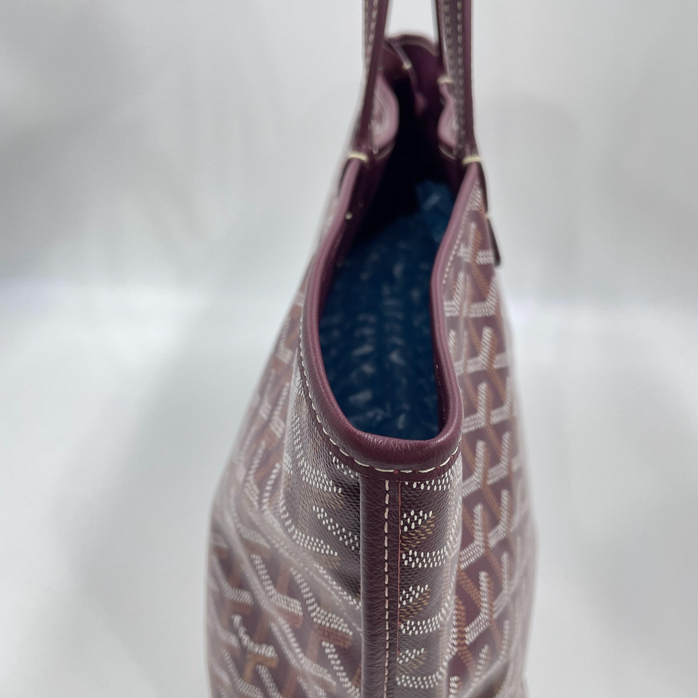Goyard Anjou PM Medium Tote Burgundy Reversible Leather Lining en vente 6