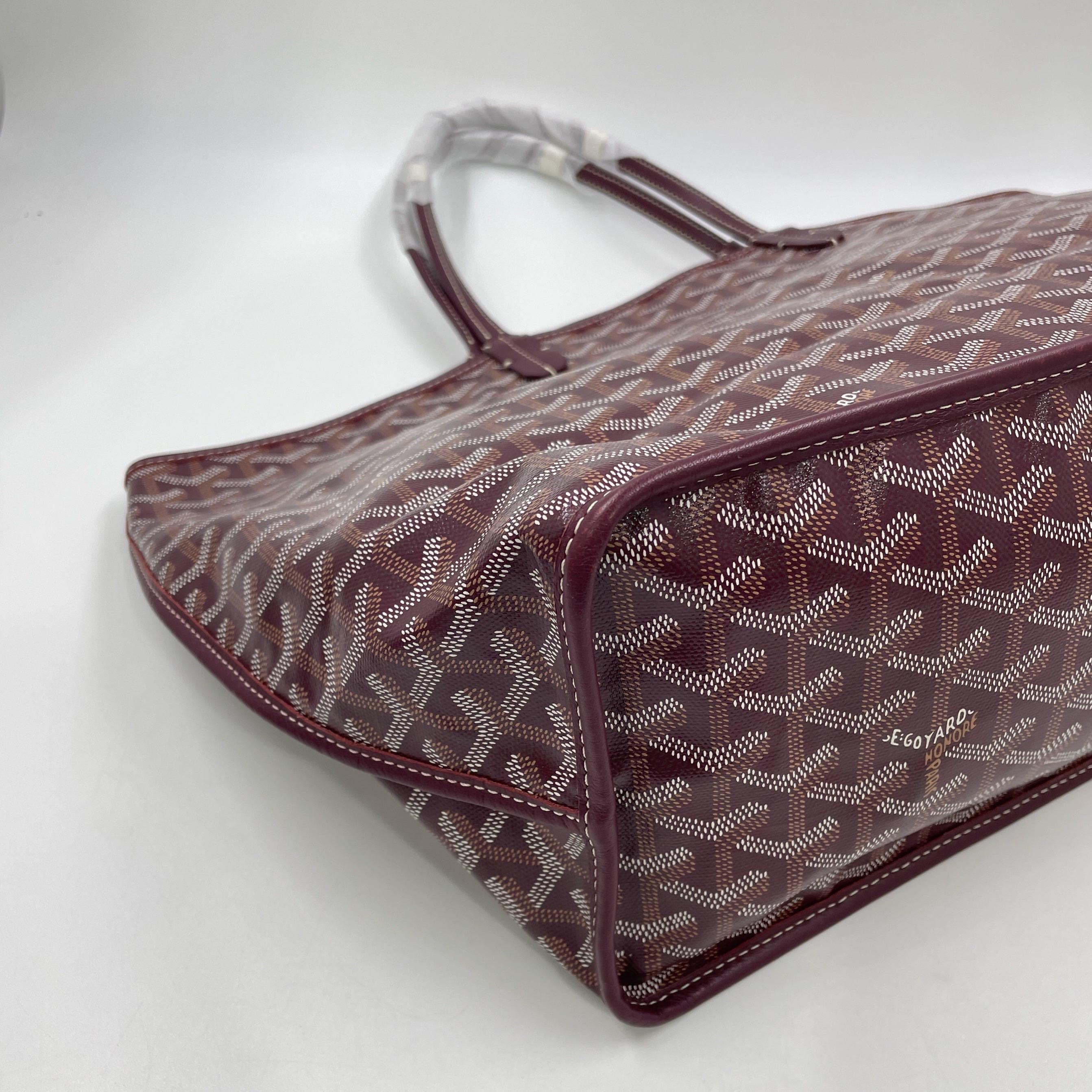 Goyard Anjou PM Medium Tote Burgundy Reversible Leather Lining en vente 12