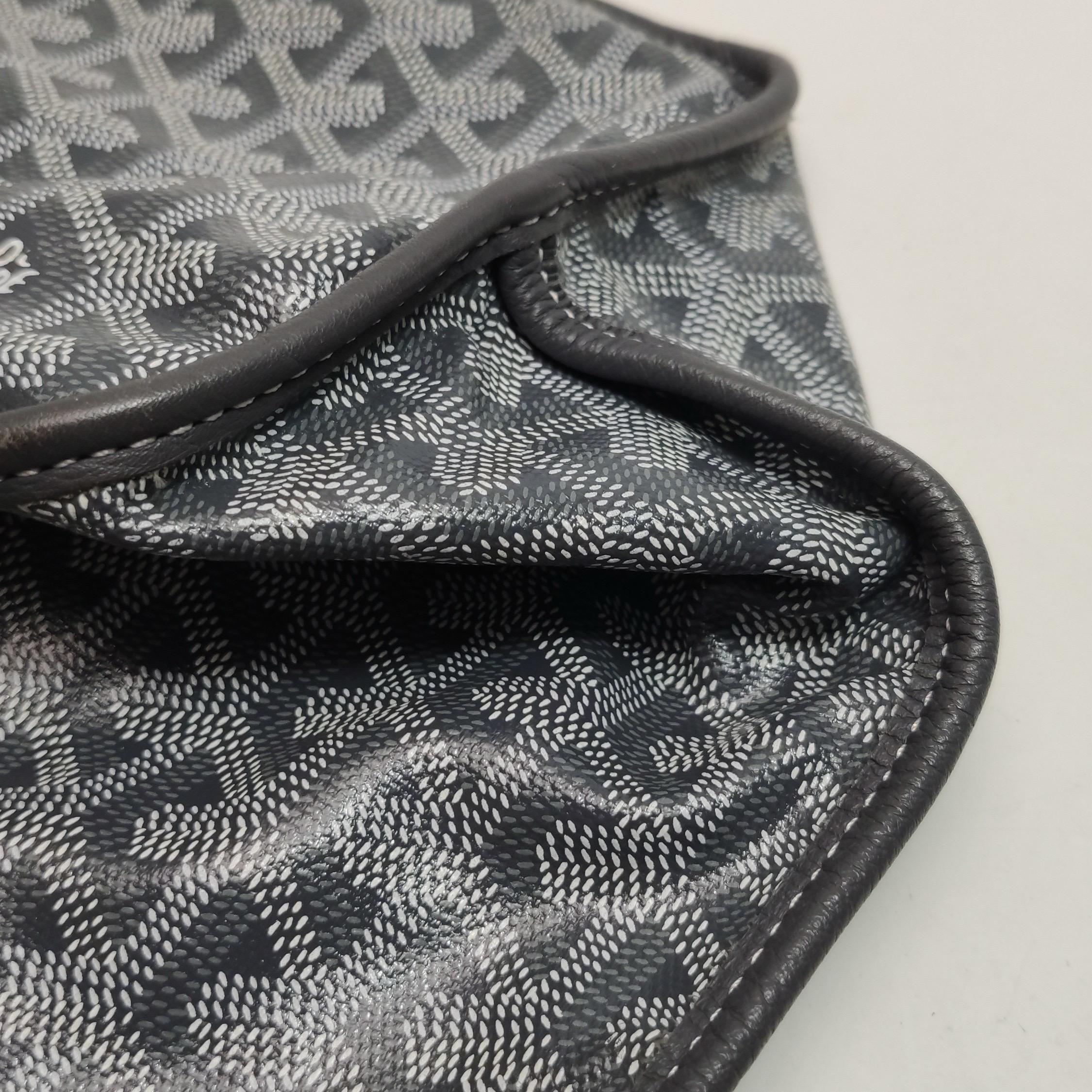 Goyard Anjou PM Medium Tote Gris Forro de piel reversible en venta 5