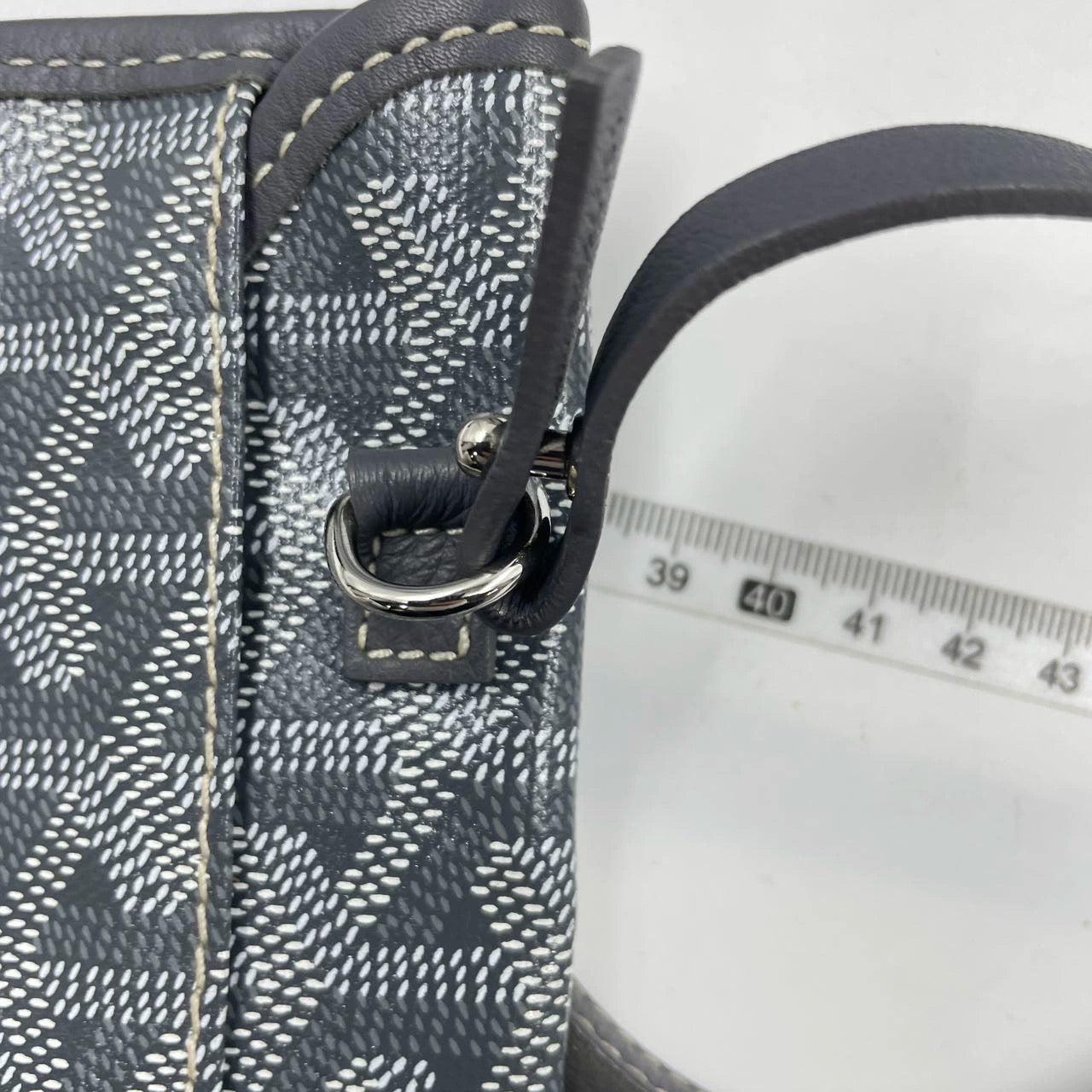 Goyard Anjou PM Medium Tote Grey Reversible leather lining For Sale 6