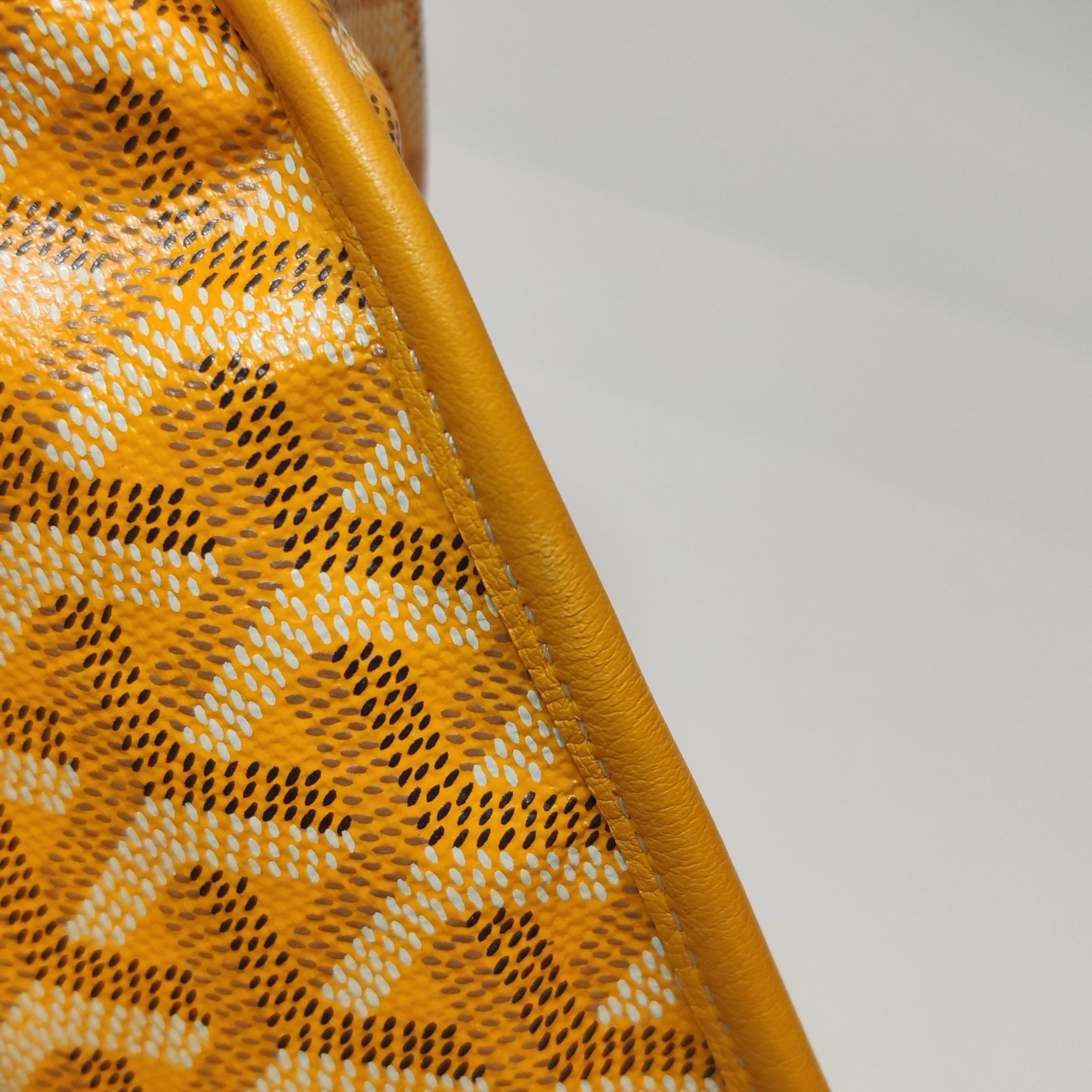 Goyard Anjou PM Medium Tote Giallo Fodera in pelle reversibile 2017 in vendita 10