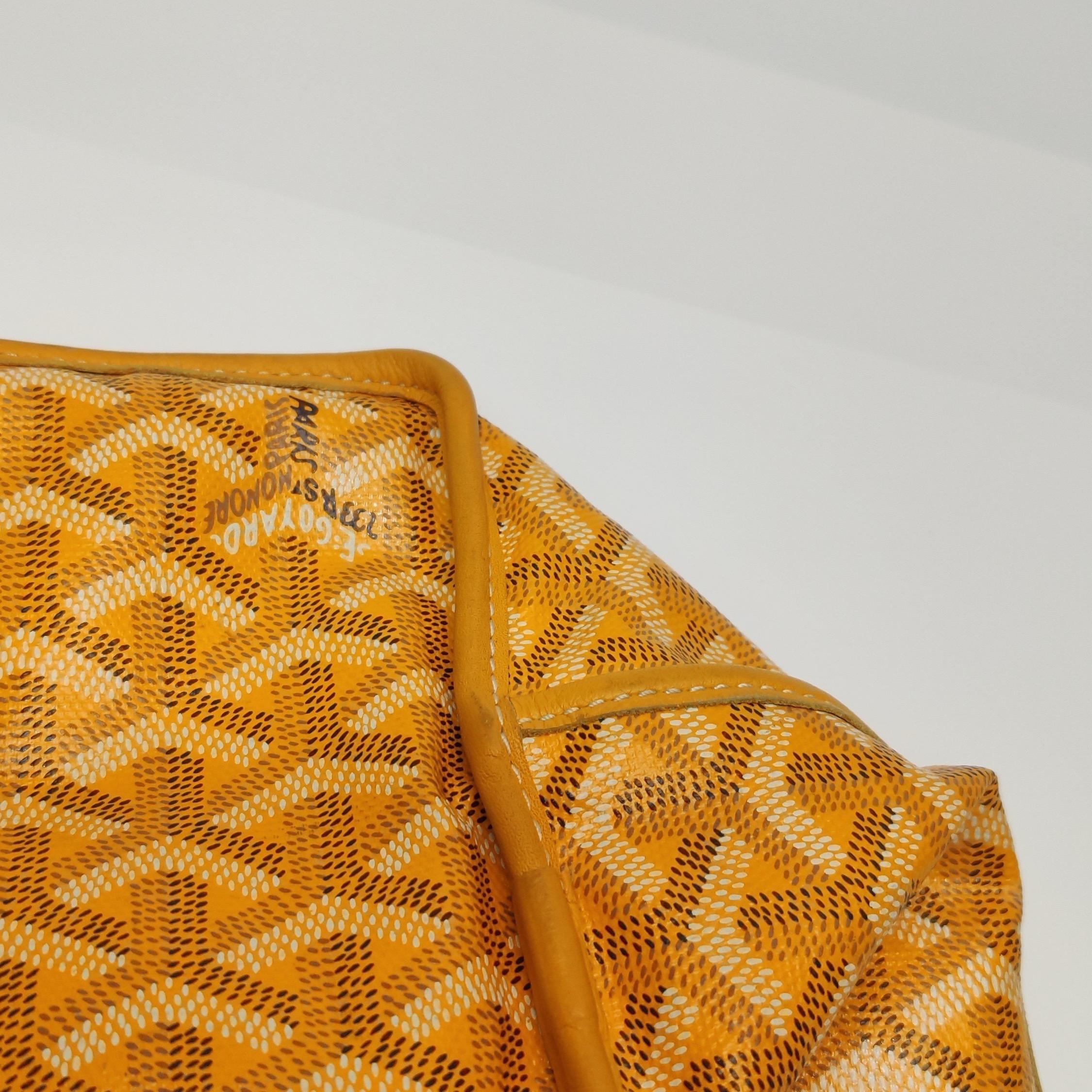 Goyard Anjou PM Medium Tote Giallo Fodera in pelle reversibile 2017 in vendita 11