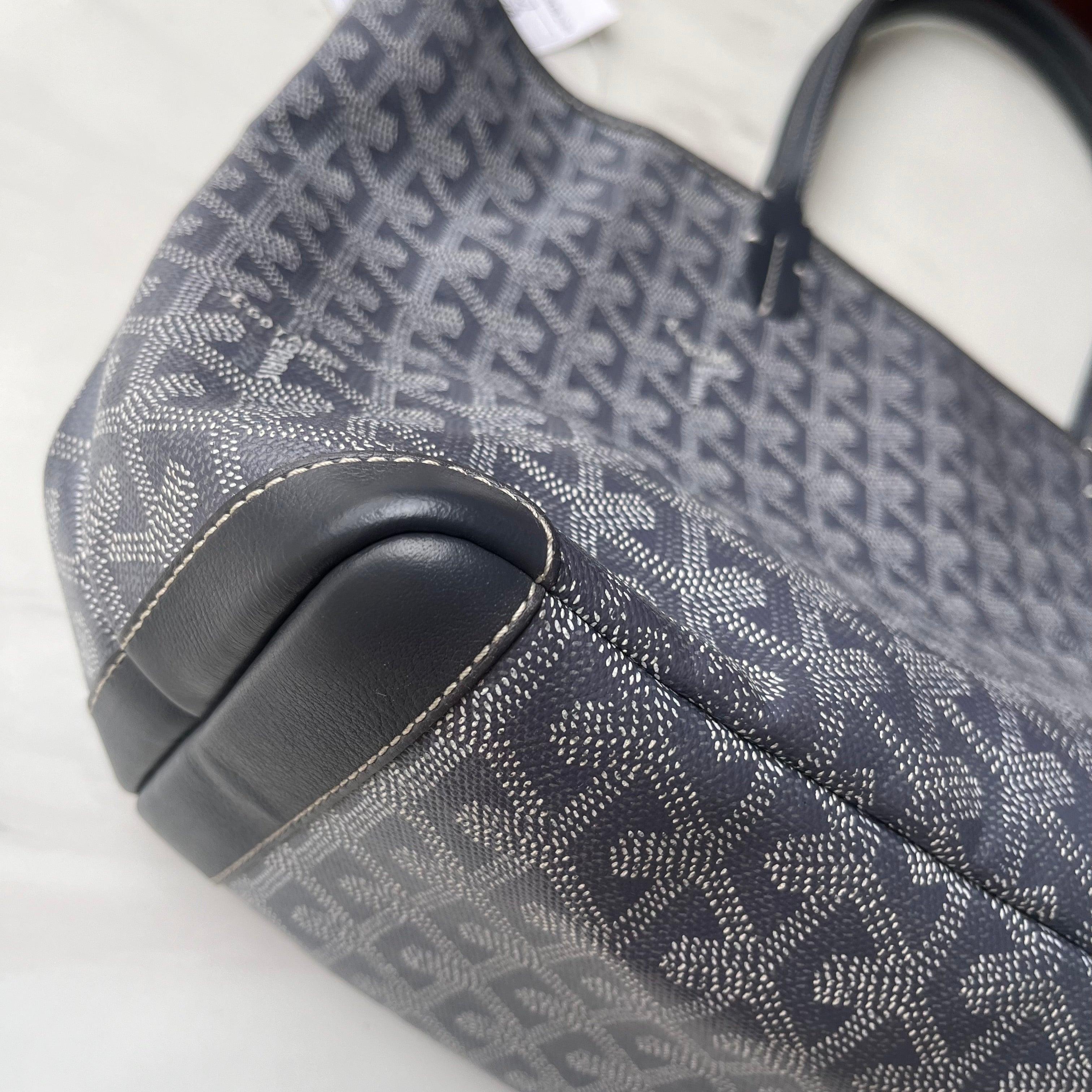 Goyard Artois PM Small/Medium Grey Tote with Leather Corners and Zip Opening For Sale 5