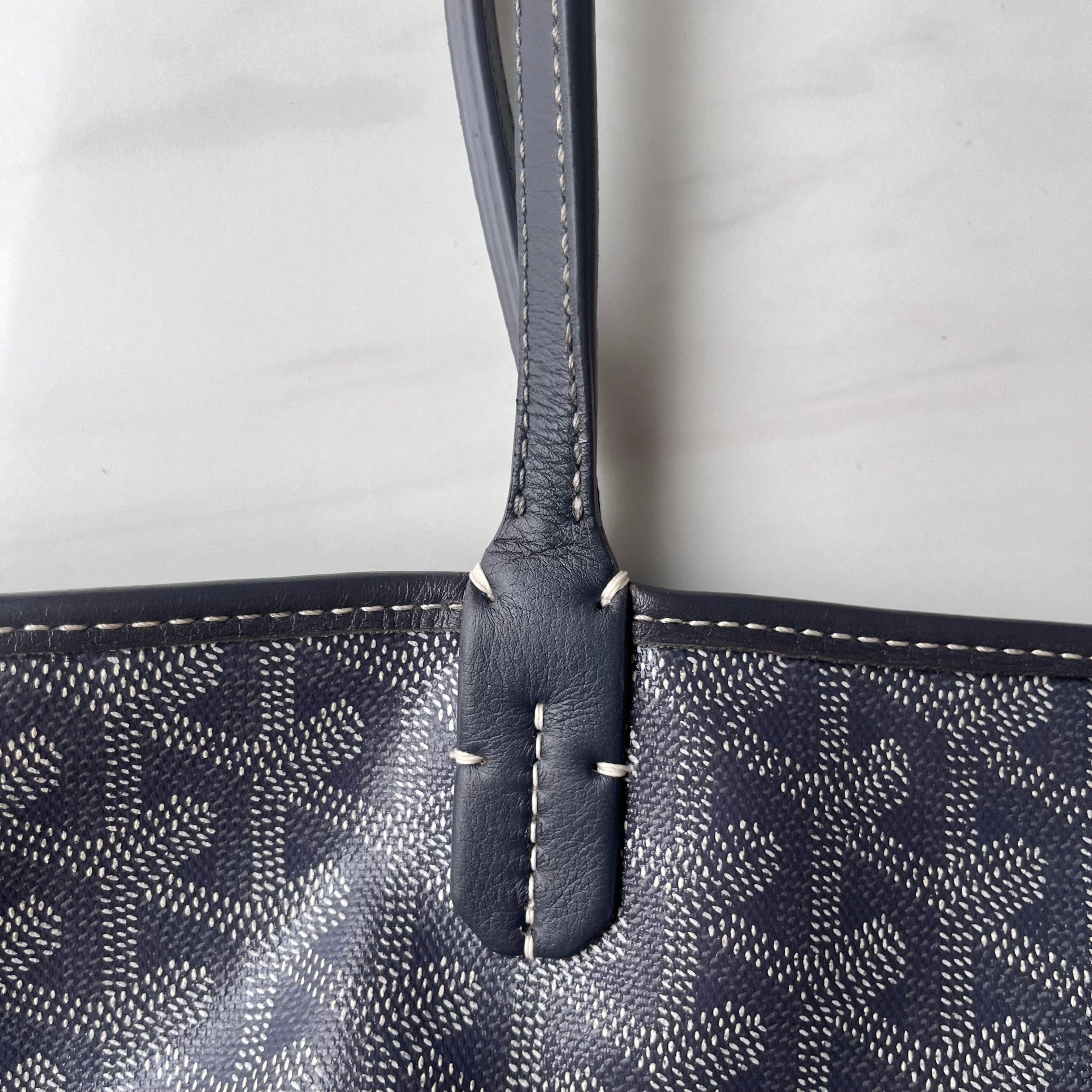 Goyard Artois PM Small/Medium Grey Tote with Leather Corners and Zip Opening For Sale 8