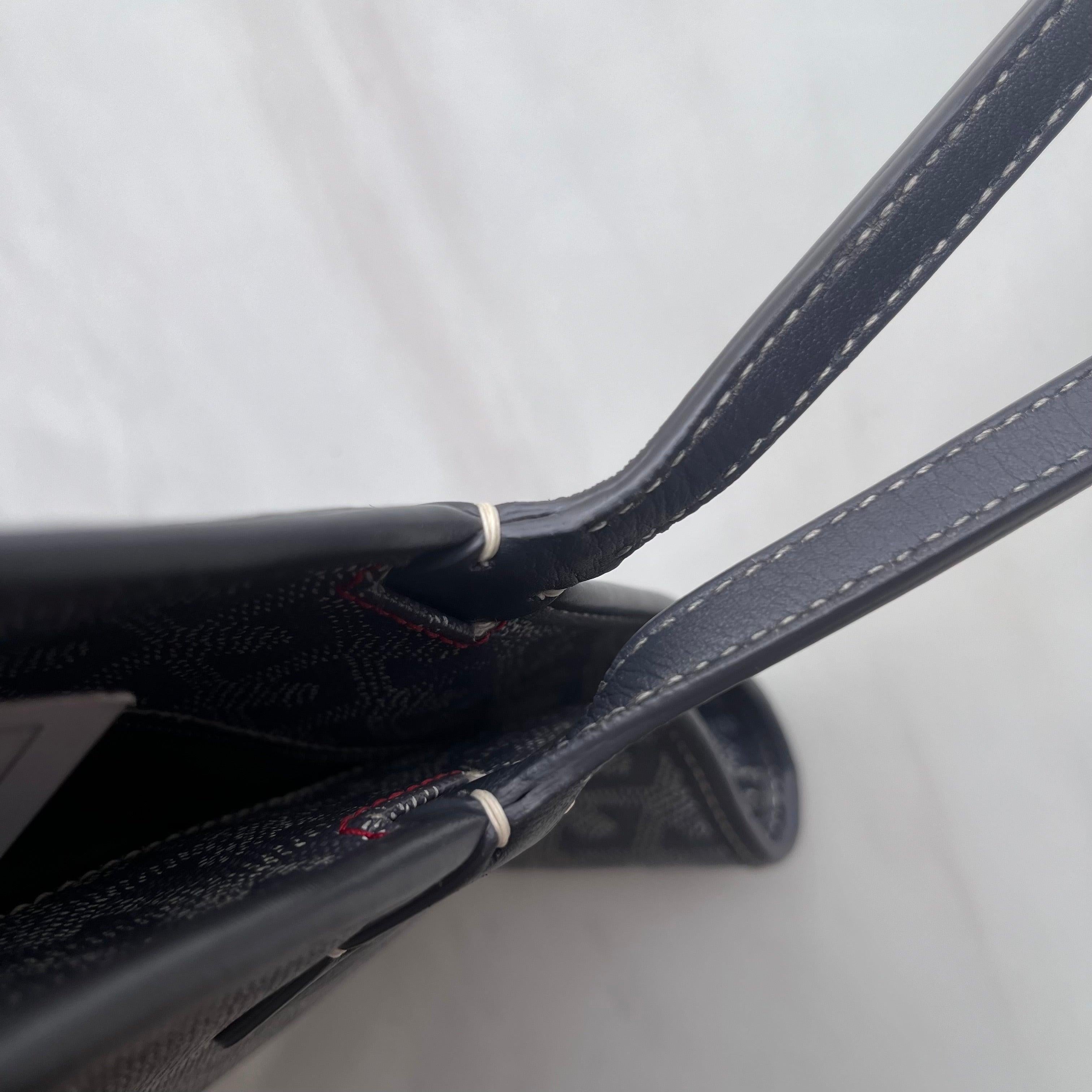 Goyard Artois PM Small/Medium Grey Tote with Leather Corners and Zip Opening For Sale 9