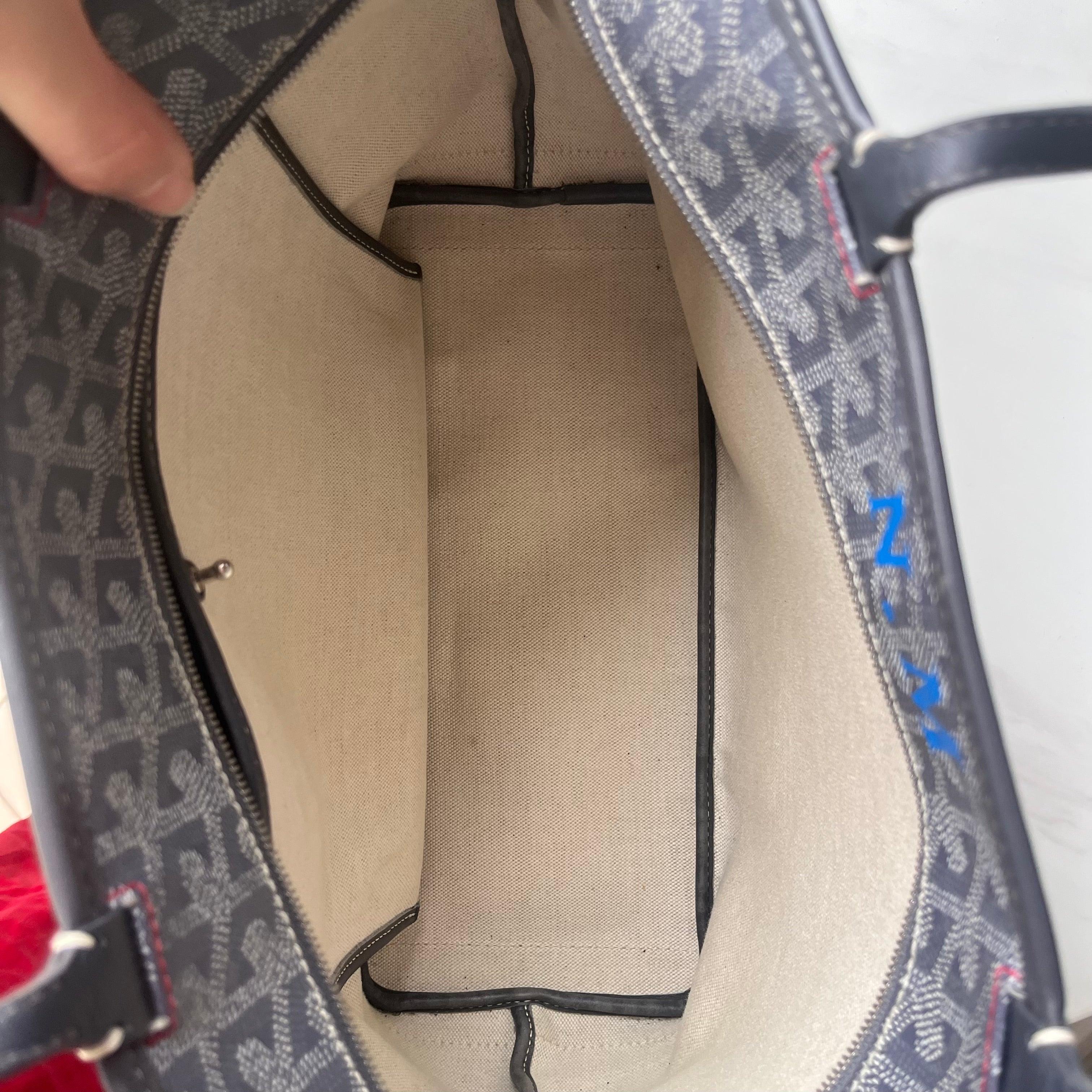 Goyard Artois PM Small/Medium Grey Tote with Leather Corners and Zip Opening For Sale 1
