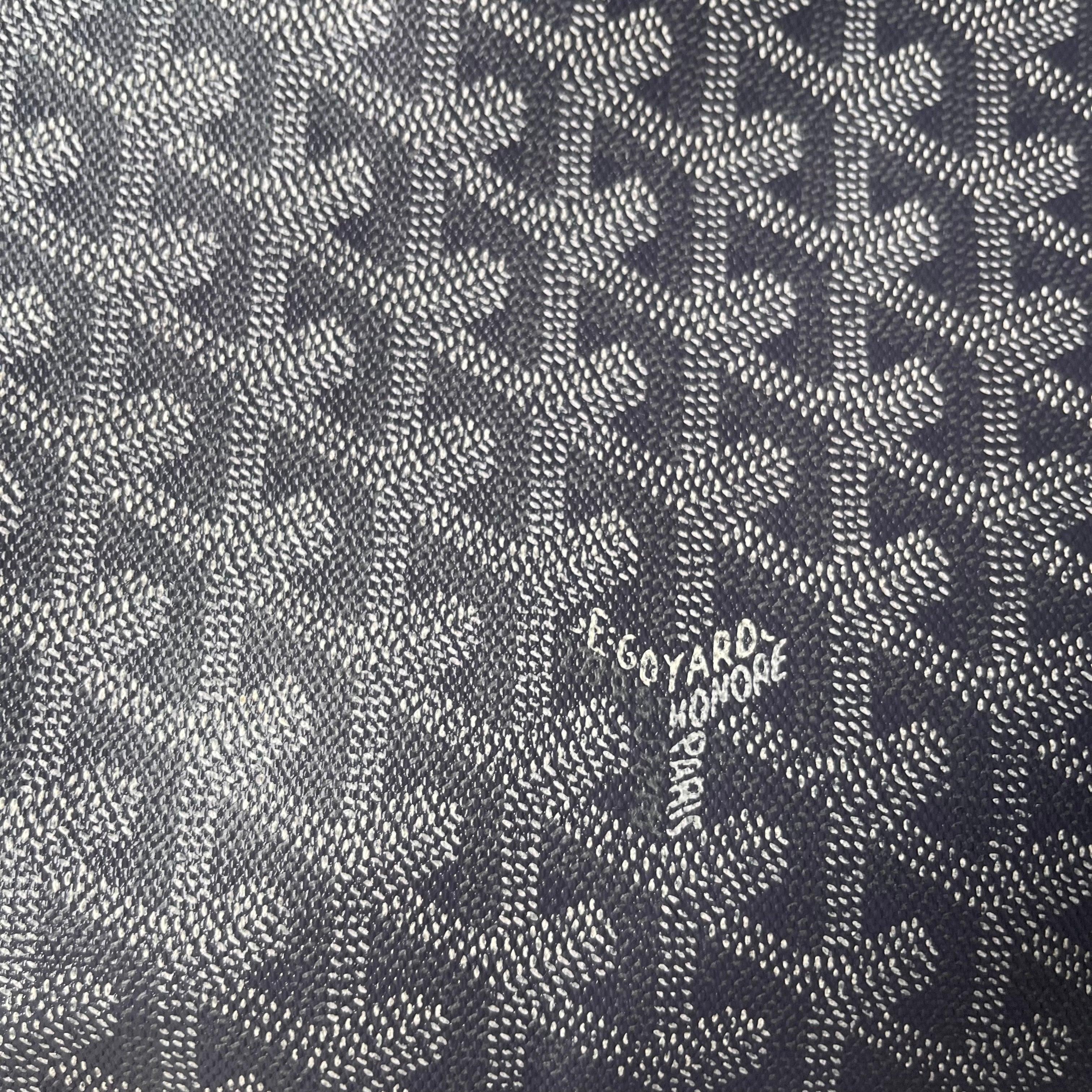 Goyard Artois PM Small/Medium Grey Tote with Leather Corners and Zip Opening For Sale 3