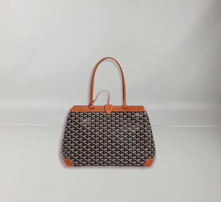 BELLECHASSE BIAUDE PM BAG 36 IN BLACK GOYARDINE CANVAS AND CALFSKIN TRIM main image 0