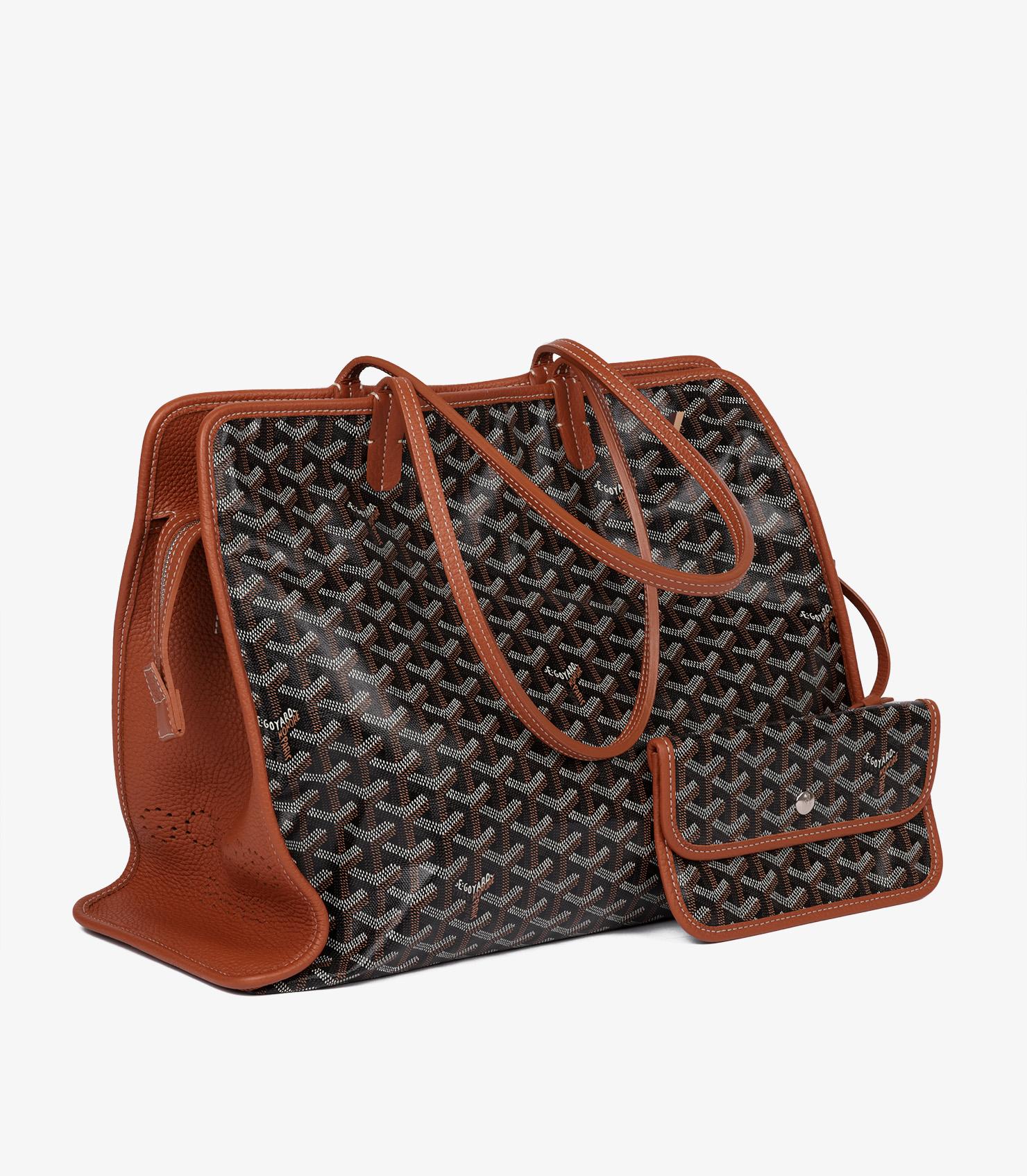 Goyard Black Chevron Coated Canvas & Tan Decize Taurillon Leather Hardy PM

Product Details
Xupes Ref: HB5654
Brand: Goyard
Model: Hardy PM
Type: Shoulder
Serial Number: LME 120191
Age: 2023
Accompanied By: Goyard Dust Bag, Interior Pouch, Care