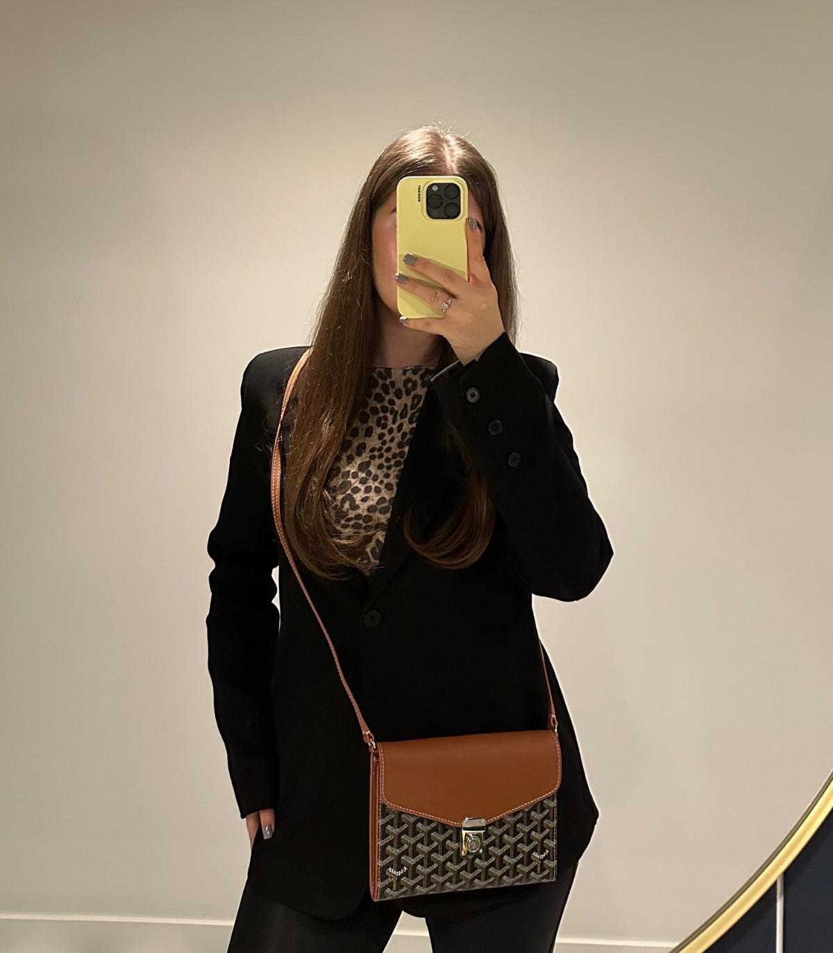 Beige Goyard Black Chevron Goyardine Coated Canvas & Tan Chevroches Calfskin Chypre Wa en vente