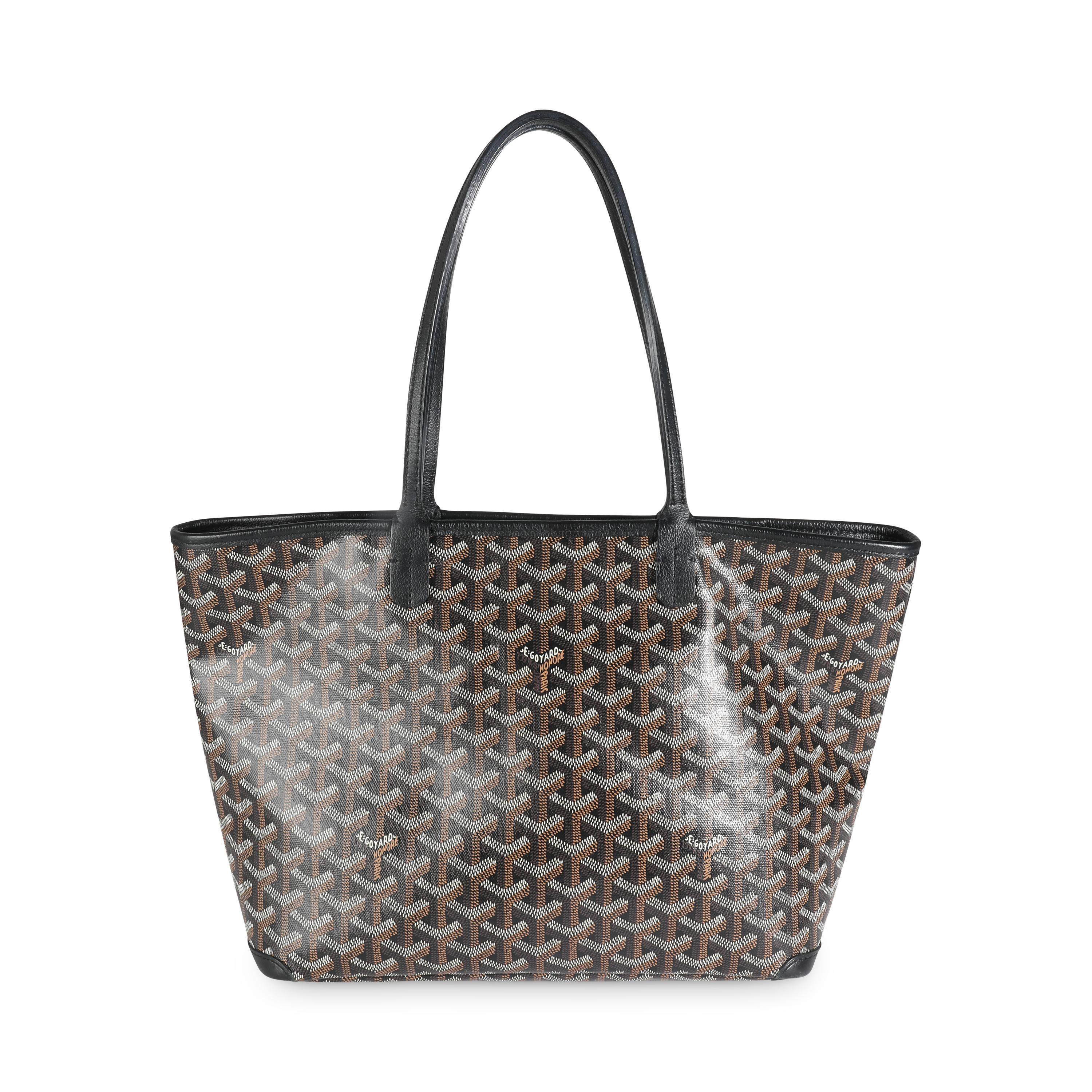 Listing Title: Goyard Black Goyardine Canvas Artois
SKU: 141798
Condition: Pre-owned 
Condition Description: Goyard’s signature Goyardine pattern has quietly taken over the luxury fashion scene. A heritage brand that has been around since 1853,