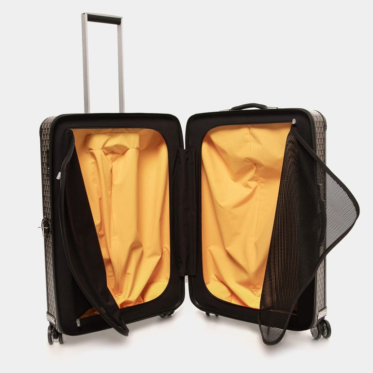 The Satolas GM wheeled suitcase / La valise roulante Satolas GM   *Specifically designed for enhanced resilience to external stresses and  shocks, the Satolas GM also offers a very generous capacity, making