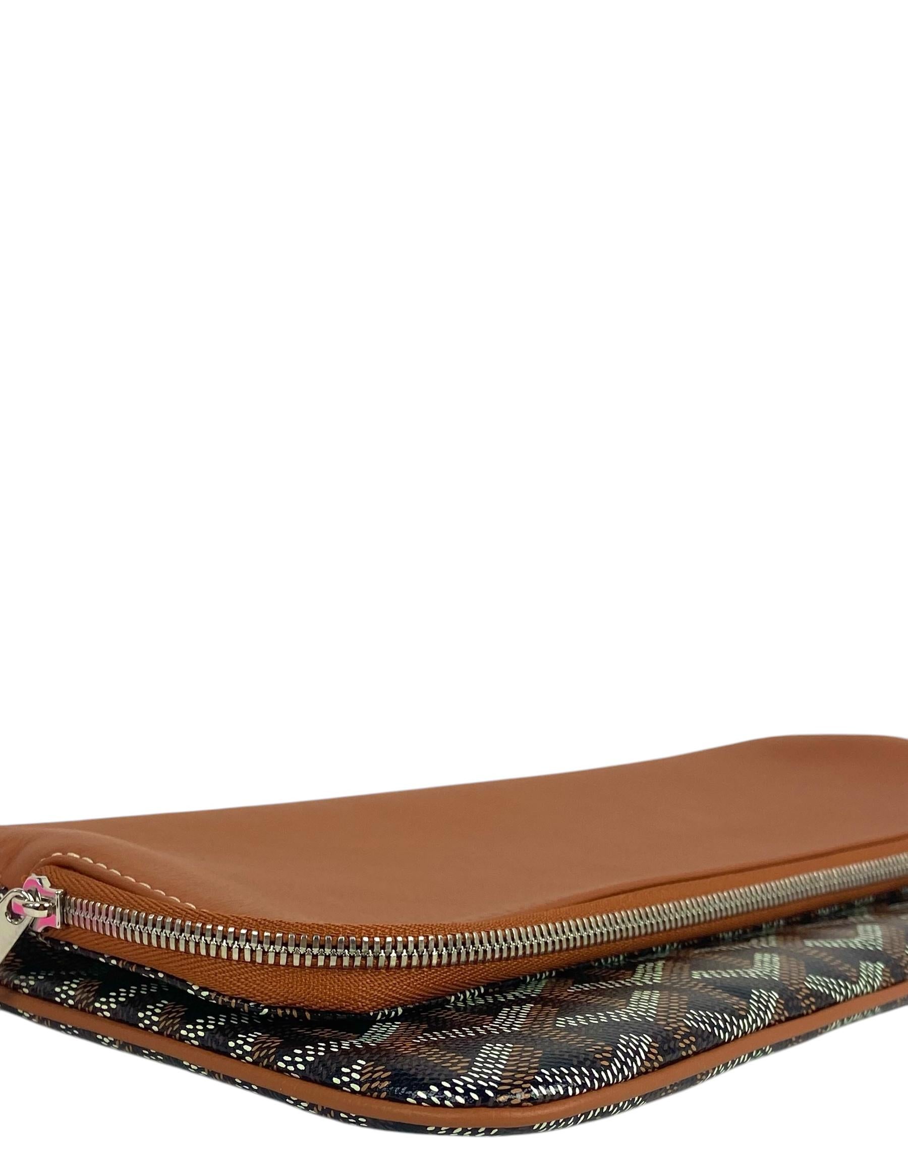 Goyard Black/ Tan Goyardine Sainte Marie Soft Clutch Bag en Nuevo estado para la venta en New York, NY