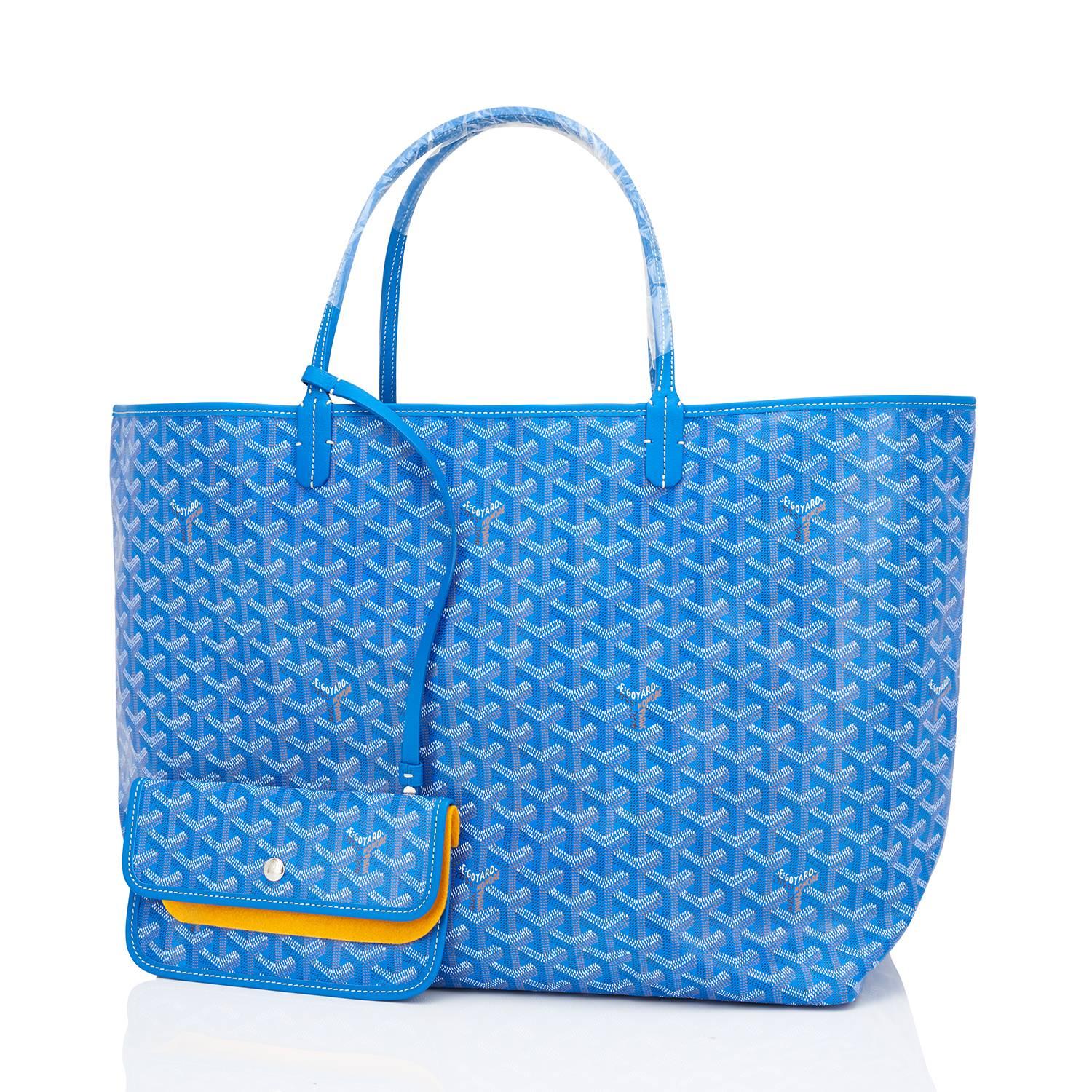 Goyard Blue Claire St Louis GM Chevron Tote Bag Celeb Favorite NEW, 2021
Just purchased in 2021! Brand New. Store Fresh. Pristine Condition (with plastic on handles) 
Perfect gift! Comes with yellow Goyard sleeper and inner organizational pochette.