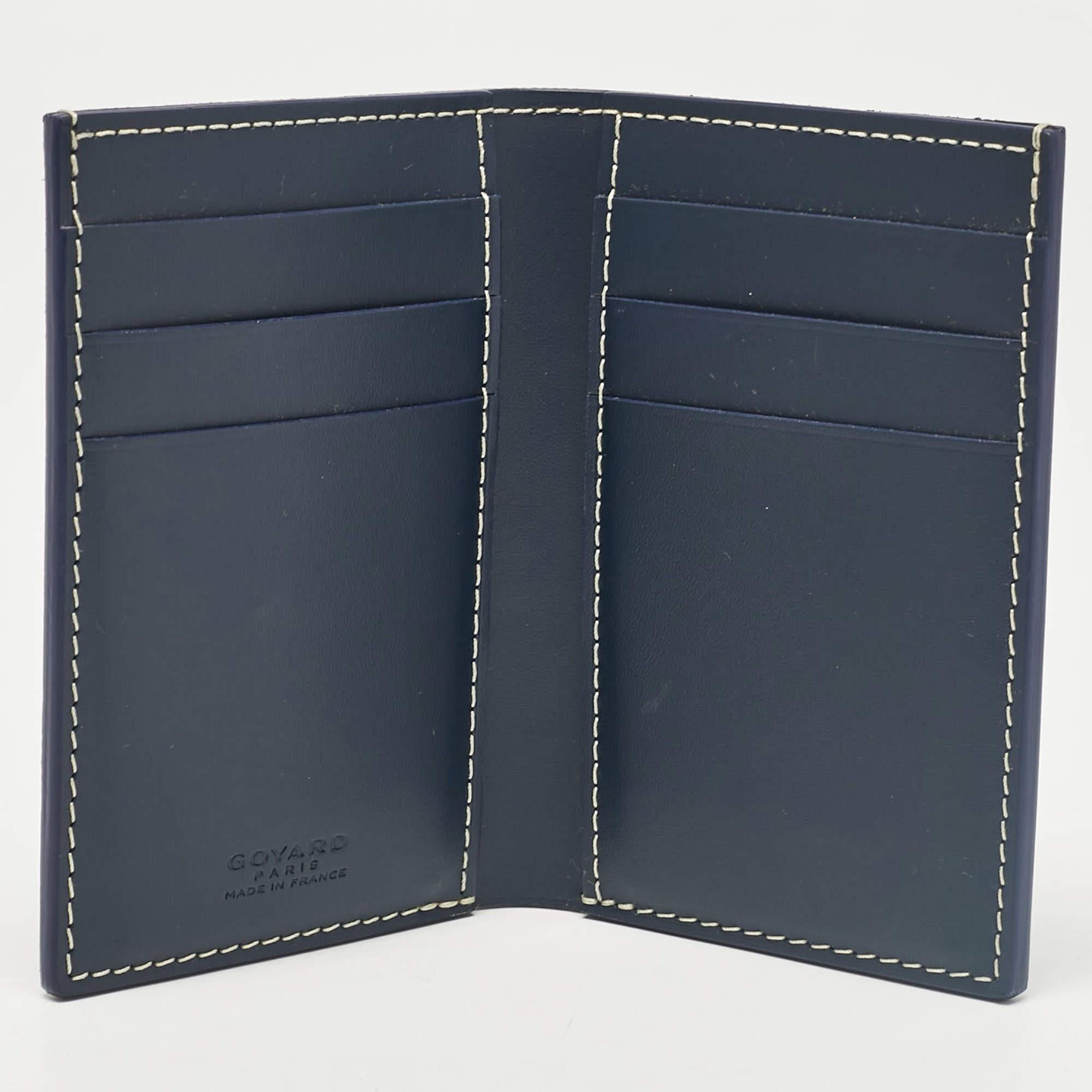 Functional and stylish this Saint Pierre cardholder from Goyard should be your next buy. Crafted from signature Goyardine coated canvas this burgundy cardholder features a bifold silhouette with multiple card slots lined in leather. It can be