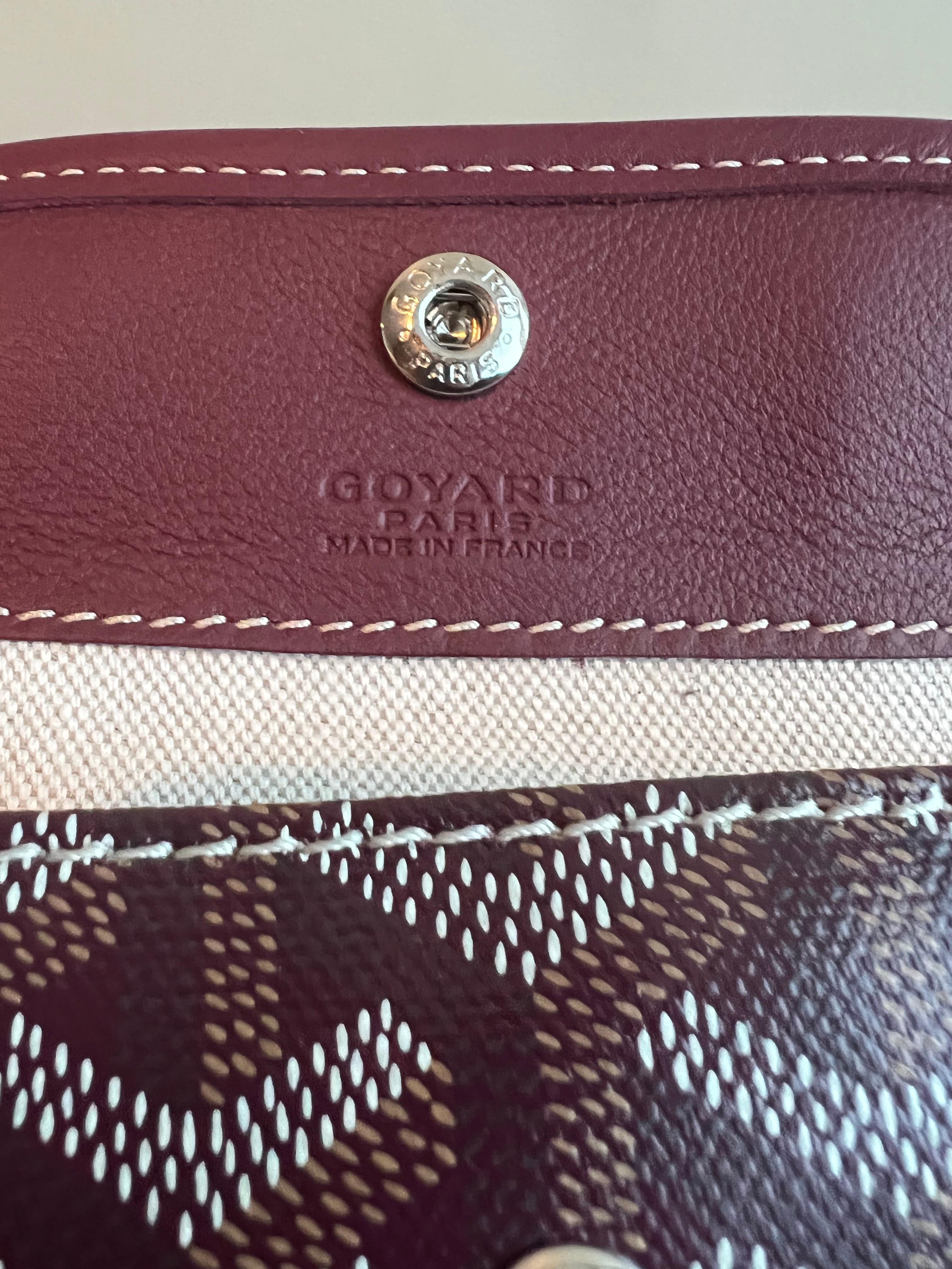 Goyard Burgunderfarbene Anjou Mini Shoulder Tote Handtasche im Angebot 1