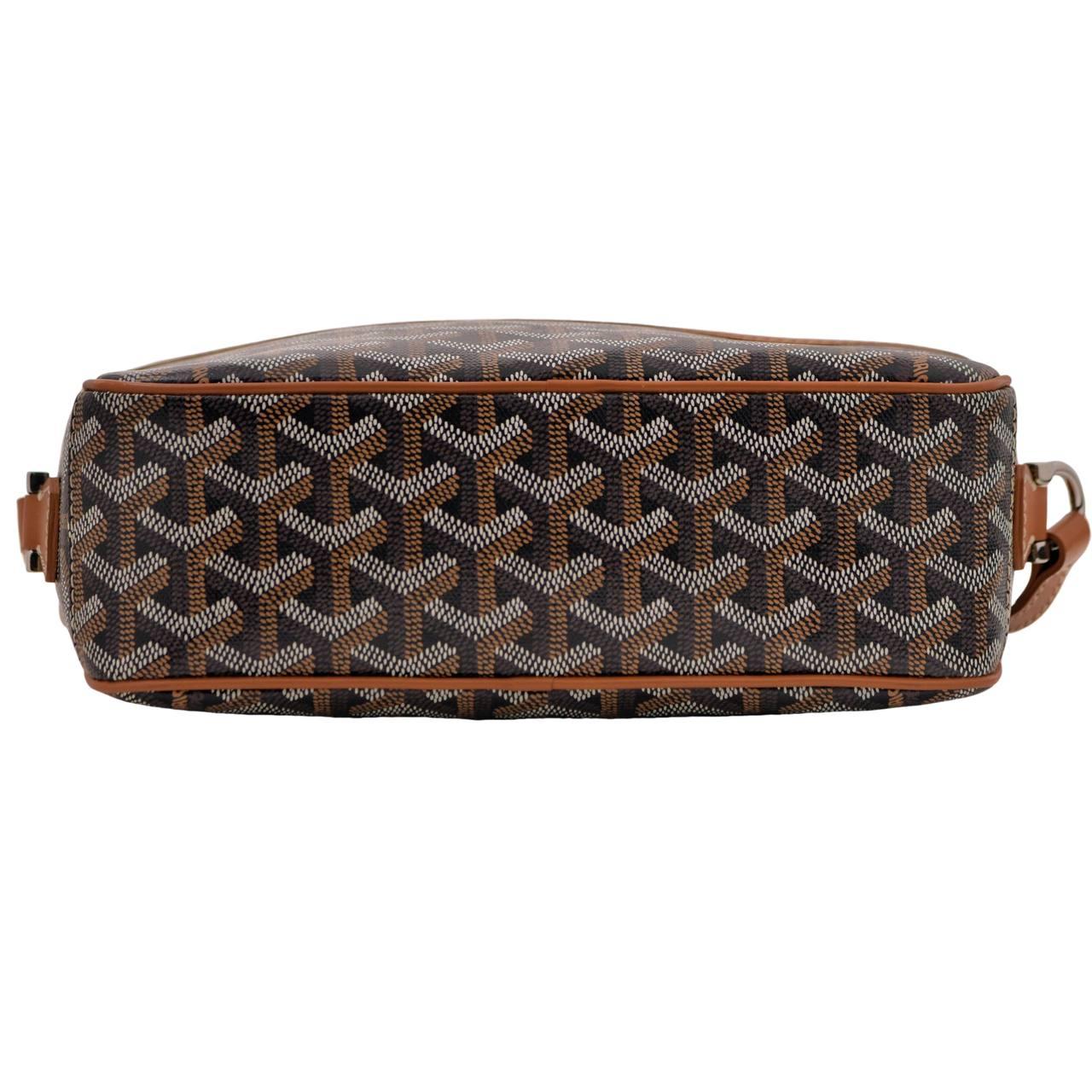 Goyard Cap-Vert PM Goyardine Canvas Brown Leather Crossbody Bag In Excellent Condition For Sale In Banbury, GB