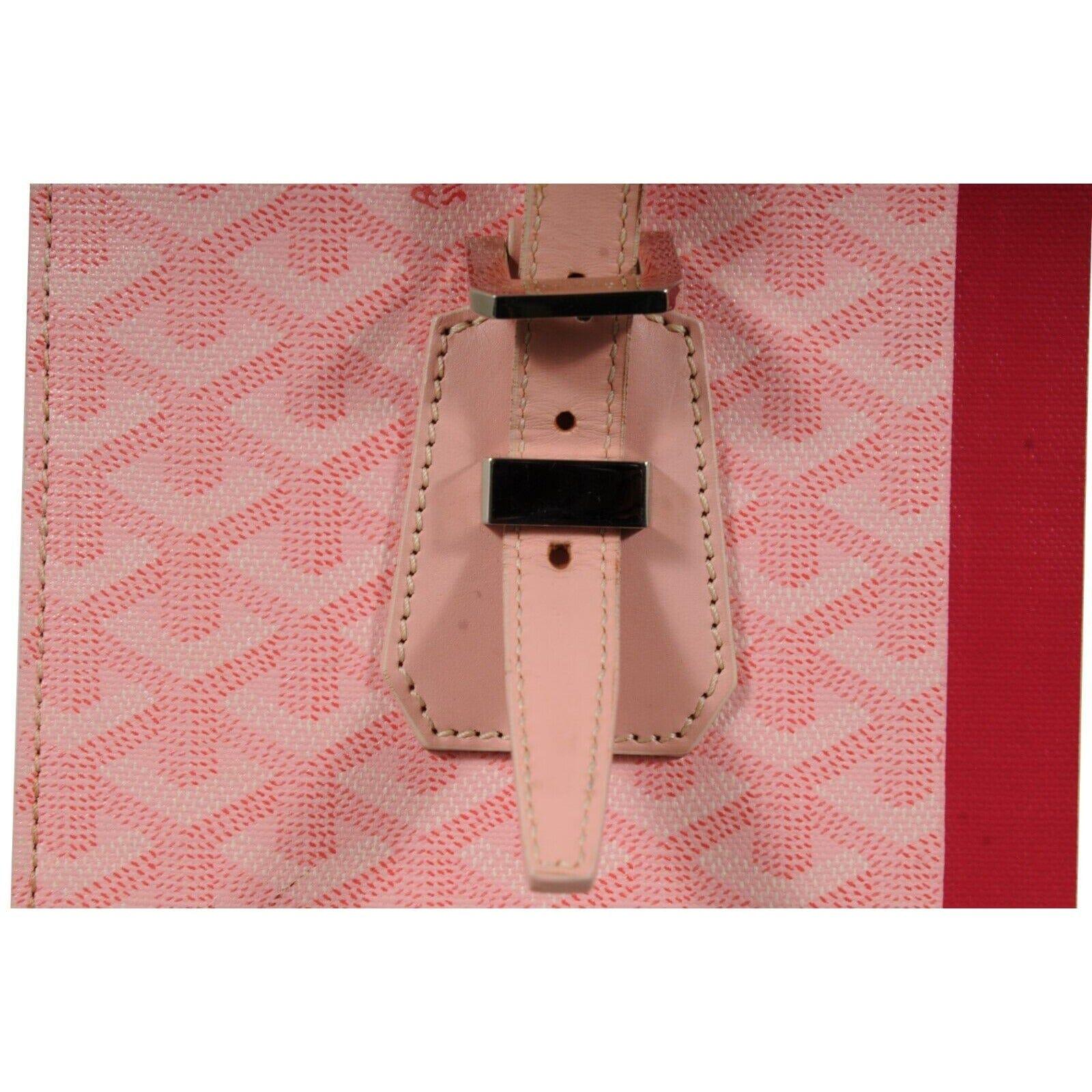 - EXTREMELY RARE 

- Structured body

- Hand painted Striped front

- Pink exterior





Condition: 

The bag is in overall decent condition with no major imperfections, this bag is in great shape for its age, light patina on corners and handle but