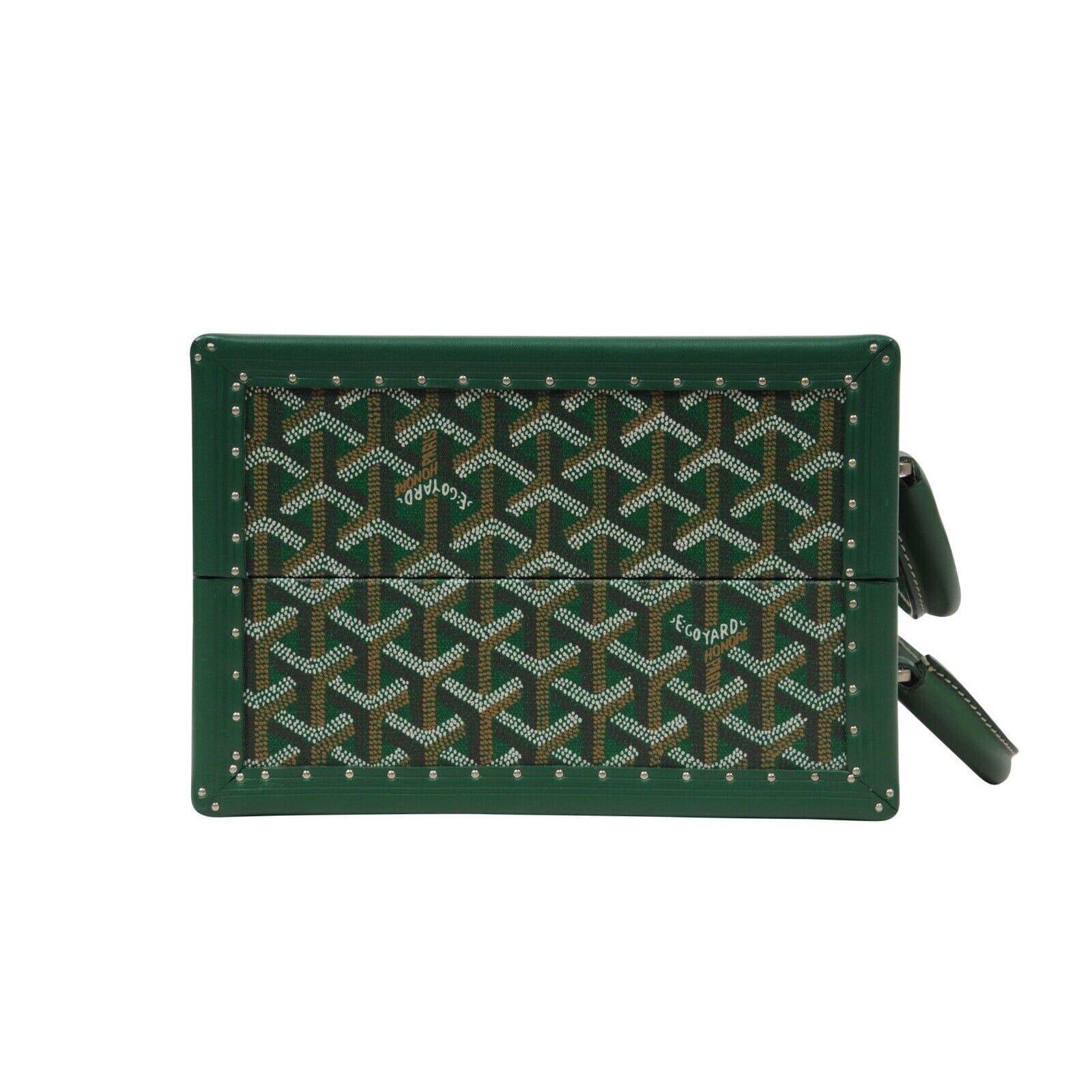 Goyard Ecuelle De Voyage Green Hard Sided Display Travel Trunk Case Dog Pet Bowl (écuelle de voyage verte) Bon état - En vente à North Miami, FL