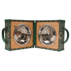 Goyard Ecuelle De Voyage Green Hard Sided Display Travel Trunk Case Dog Pet Bowl (écuelle de voyage verte)