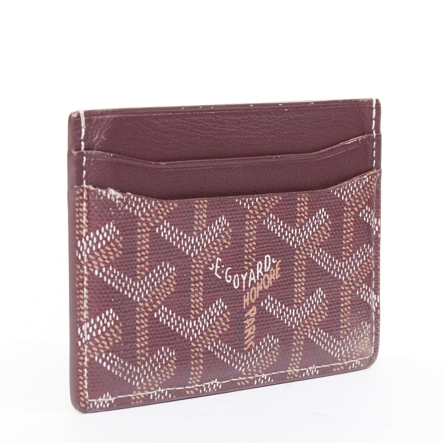 GOYARD Goyardine 4-Schlitz rot bordeaux weiß Logo-Kartenhalter (Braun) im Angebot