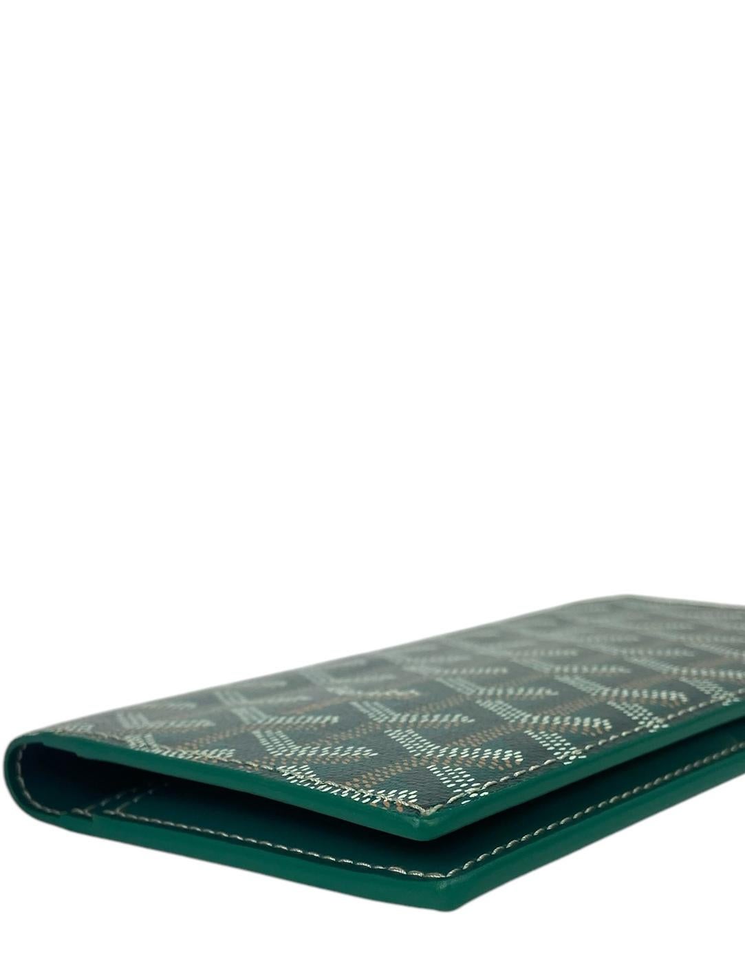 Goyard Goyardine Green Saint Roch Wallet In Excellent Condition For Sale In New York, NY