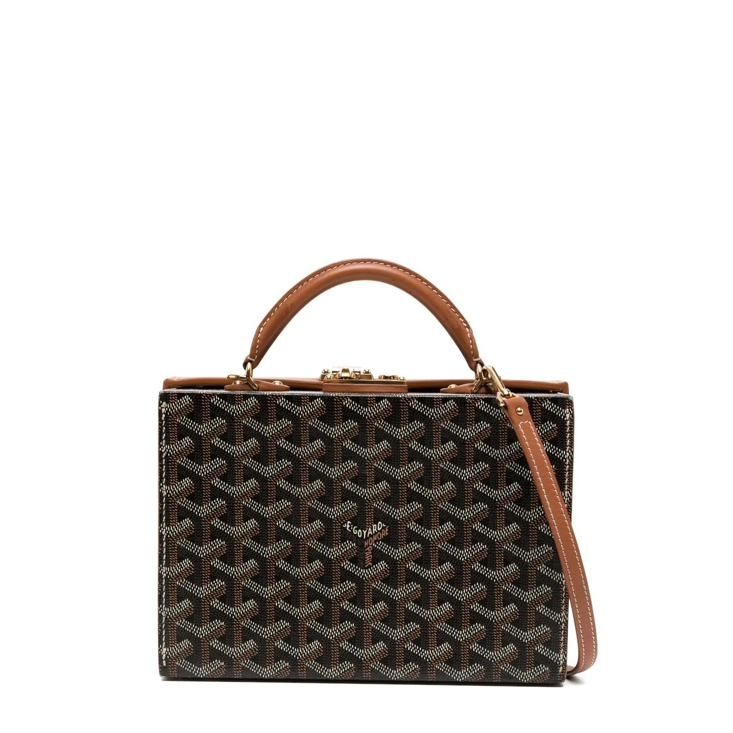 - Noir
- Fermeture à boucle
- Bandoulière réglable et détachable
- Monogramme
- Condit : Très bon
Cet article d'occasion est en très bon état, avec des signes mineurs d'usure.

Veuillez noter que tous les articles ont été utilisés précédemment et