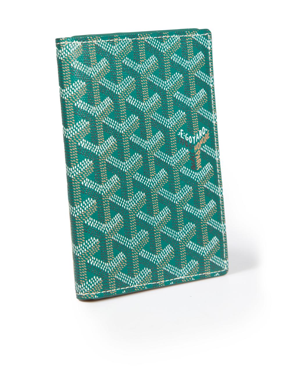 CONDITION is Very good. Hardly any visible wear to the wallet is evident on this used Goyard designer resale item. This item comes with an original box and bag.
 
 
 
 Details
 
 
 Model: Saint Paul
 
 Green
 
 Goyardine coated canvas
 
 Passport