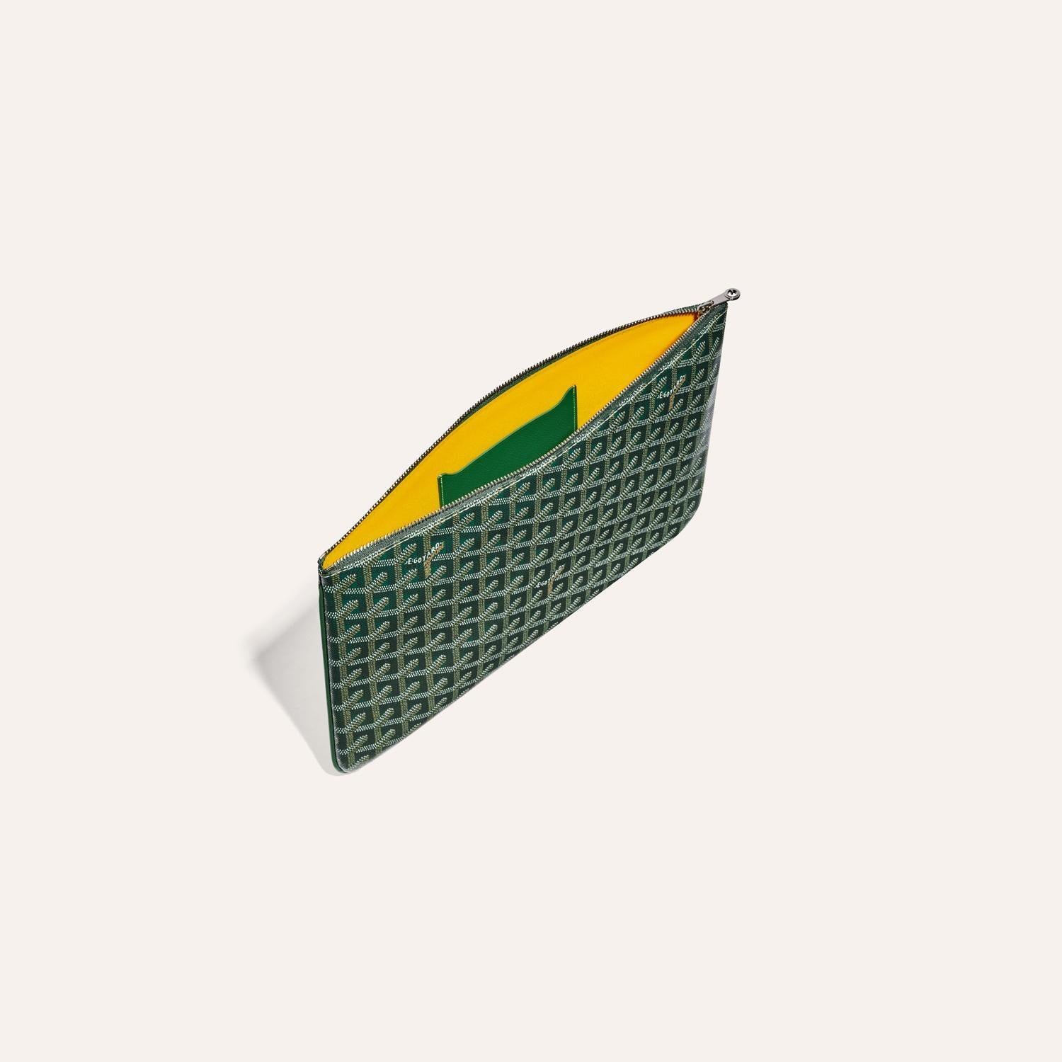 Goyard's Bag dont have cardboard box, it will  be ship with dust bag and authenticity card
The Sénat MM pouch can be used as an interior design element to organize the contents of your bag or as an everyday pouch. It guarantees safety thanks to its