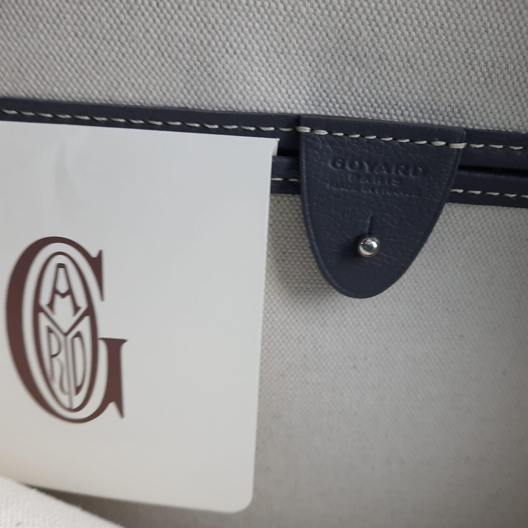 Goyard Grey Artois MM bag In New Condition In Nicosia, CY