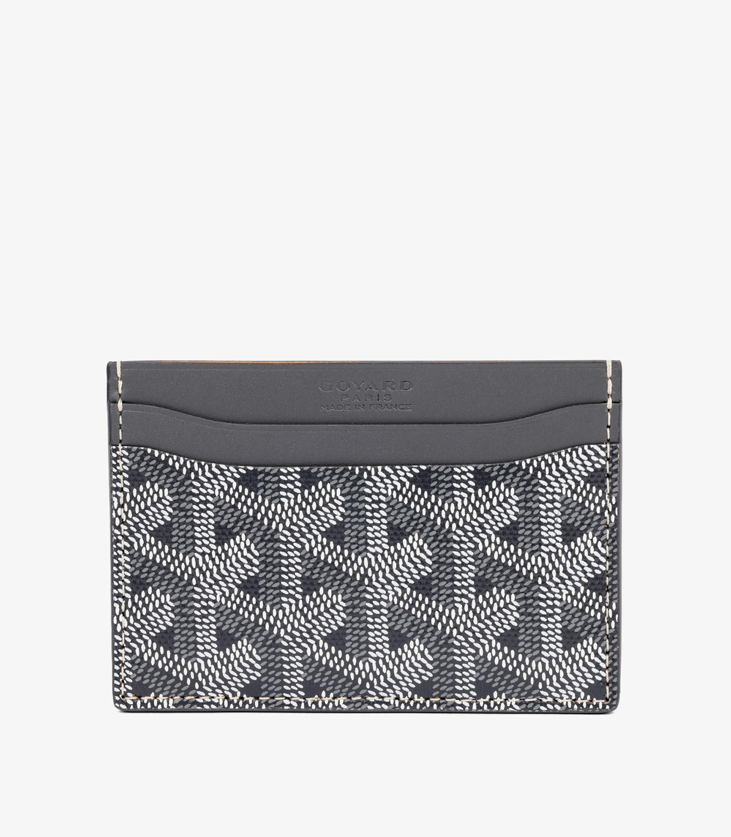 Goyard Grey Chevron Coated Canvas Saint Sulpice Cardholder

Model- Saint Sulpice Cardholder
Product Type- Cardholder
Serial Number- VAE02016
Age- Circa 2006
Colour- Grey
Material(s)- Coated Canvas
Authenticity Details- Date Stamp

Height- 7cm
Width-