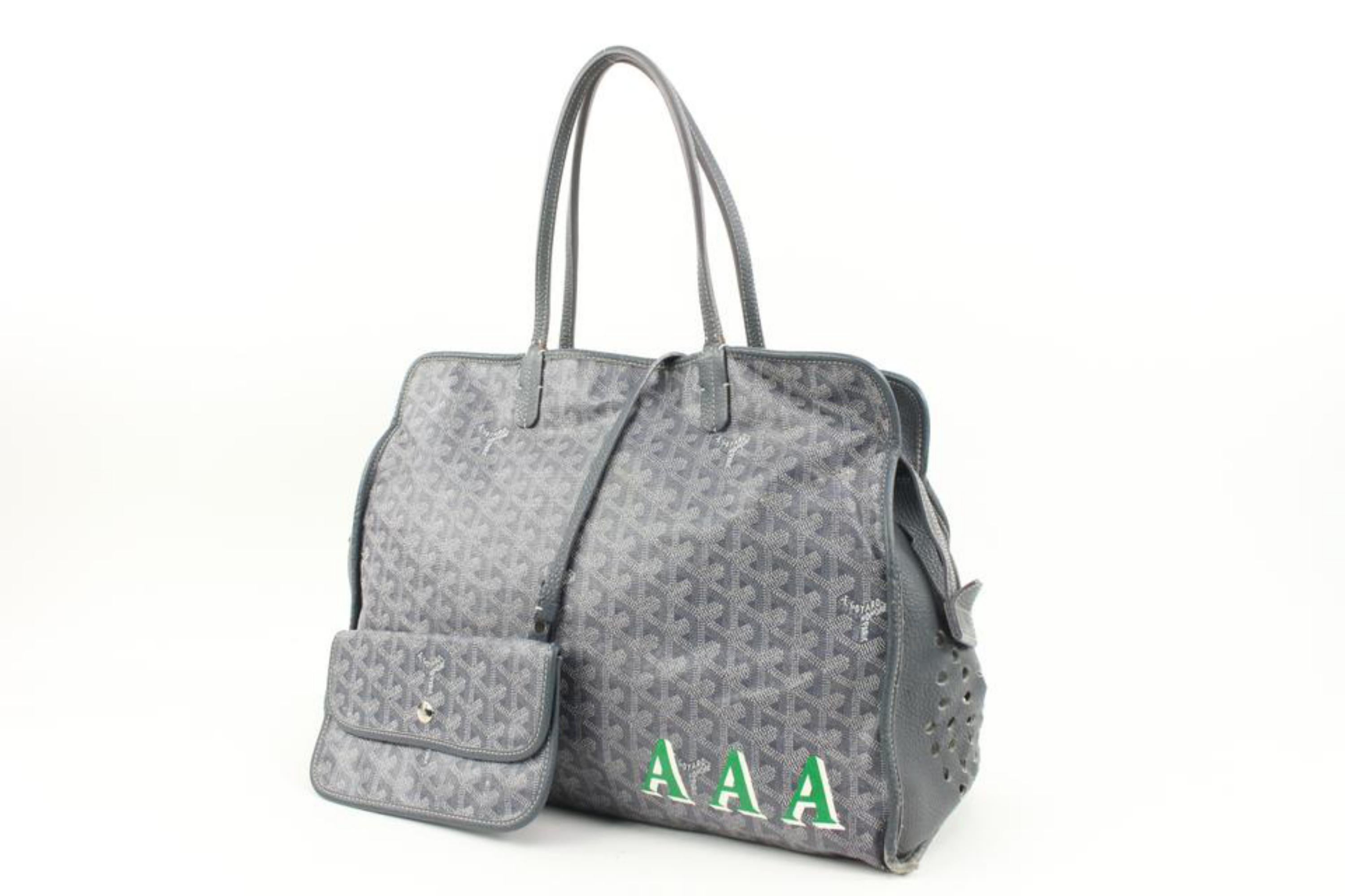 Goyard Grey Sac Hardy PM Dog Carrier Pet Bag with Pouch 13gy222s
Date Code/Serial Number: LUY120121
Made In: France
Measurements: Length:  16
