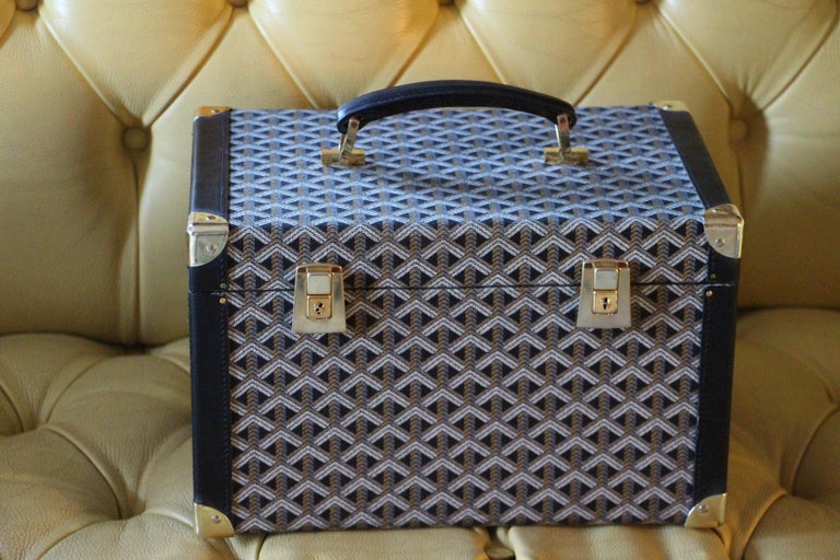 Sold at Auction: Goyard Vendome Jewelry Case Hard Sided Travel