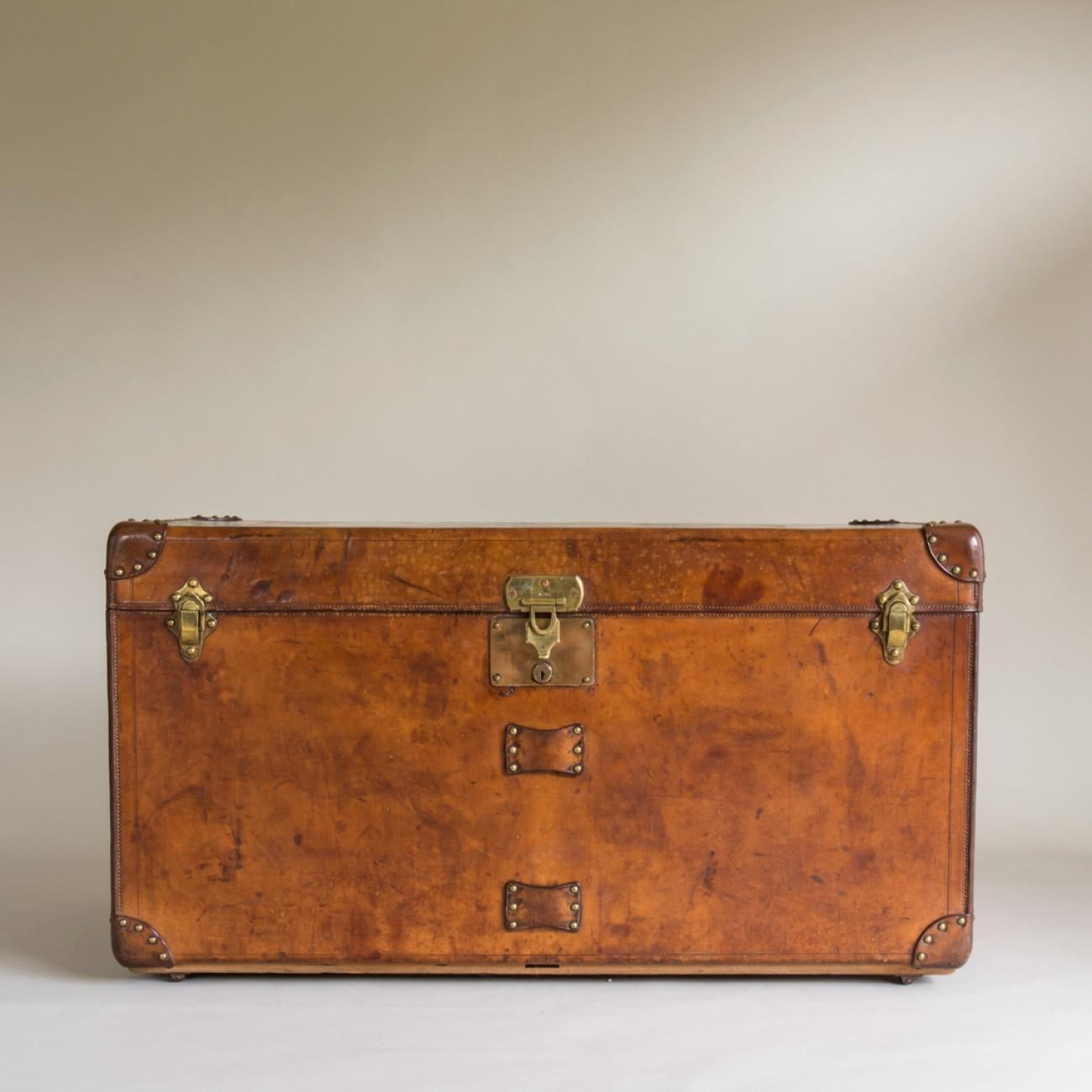 An exceptional bespoke leather Goyard steamer trunk with original interior. Circa 1910. The lock plate for this trunk has been changed at some point in it's history.

In 1853 François Goyard took over from Moral - a trunk maker who was trunk maker