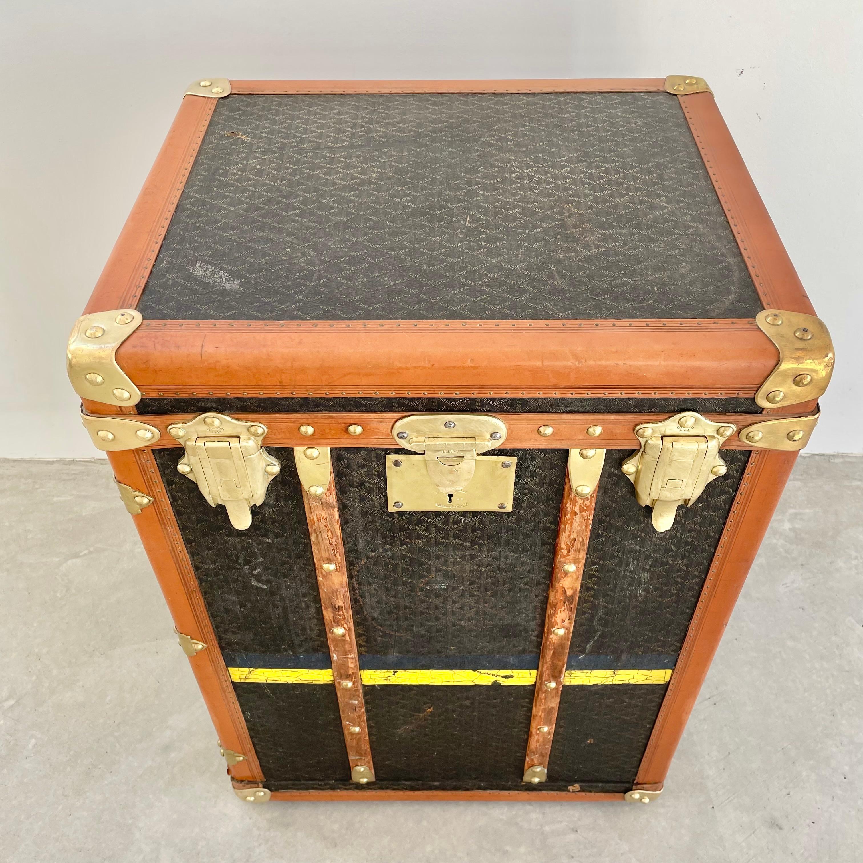 Goyard Lingerie Trunk, 1920s France In Good Condition For Sale In Los Angeles, CA