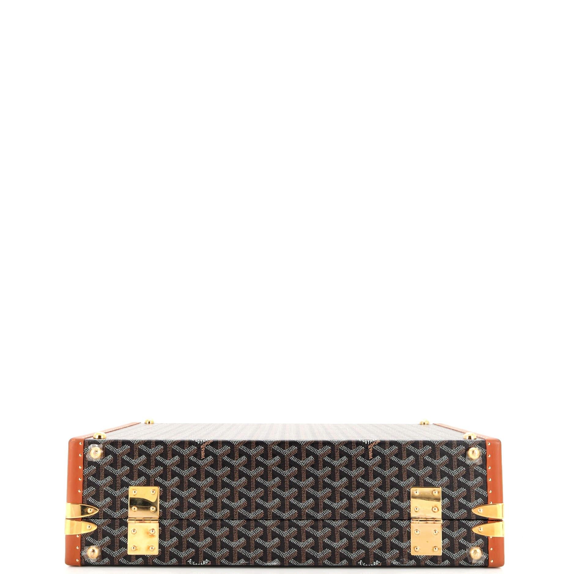 goyard attache