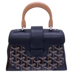 Sac Goyard Mini Saigon Souple, toile Goyardine noire, poignée supérieure en bois de hêtre