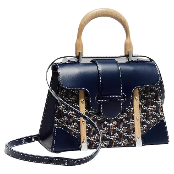 Goyard White Chevron Print Coated Canvas Belvedere MM Bag Saddle Bag For Sale at 1stDibs